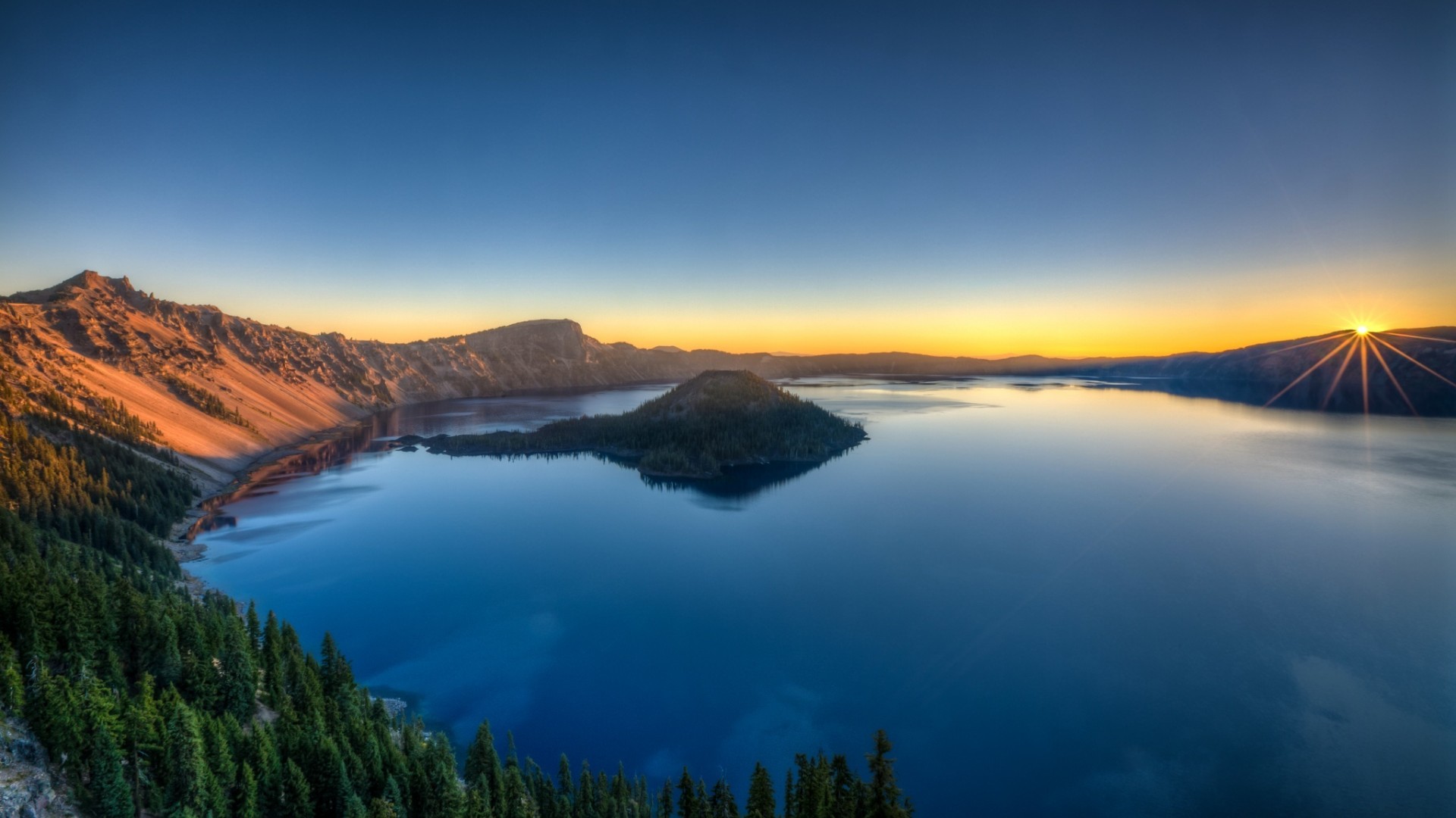 火山湖岛自然风光，高清壁纸，免费下载，装点你的电脑桌面