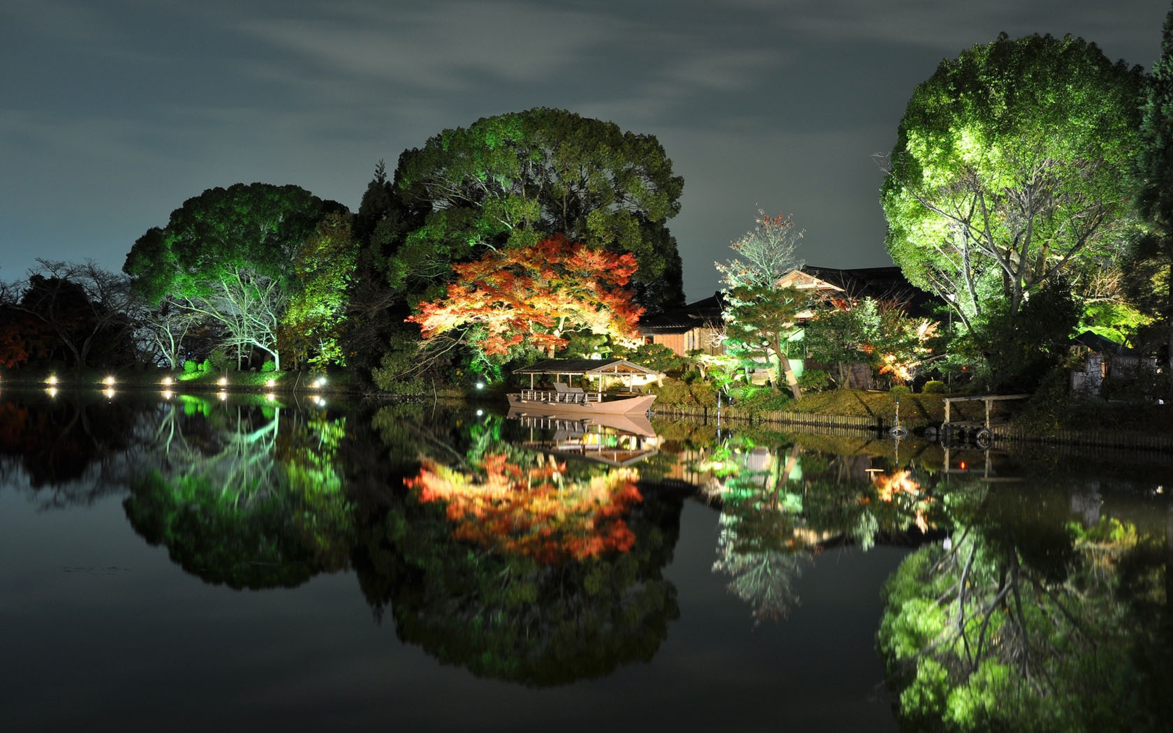 美丽河边夜景公园，免费高清壁纸下载