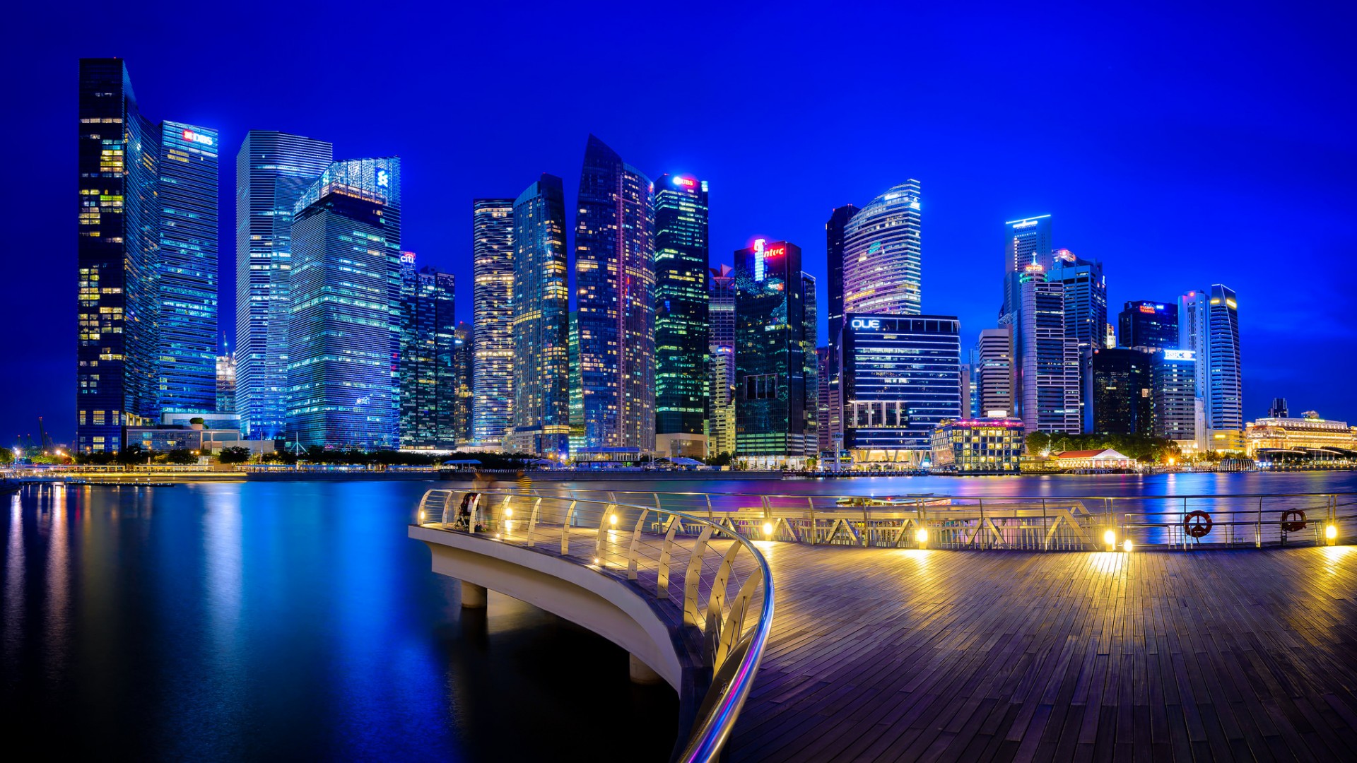新加坡之夜，璀璨建筑风光壁纸，免费下载电脑桌面背景