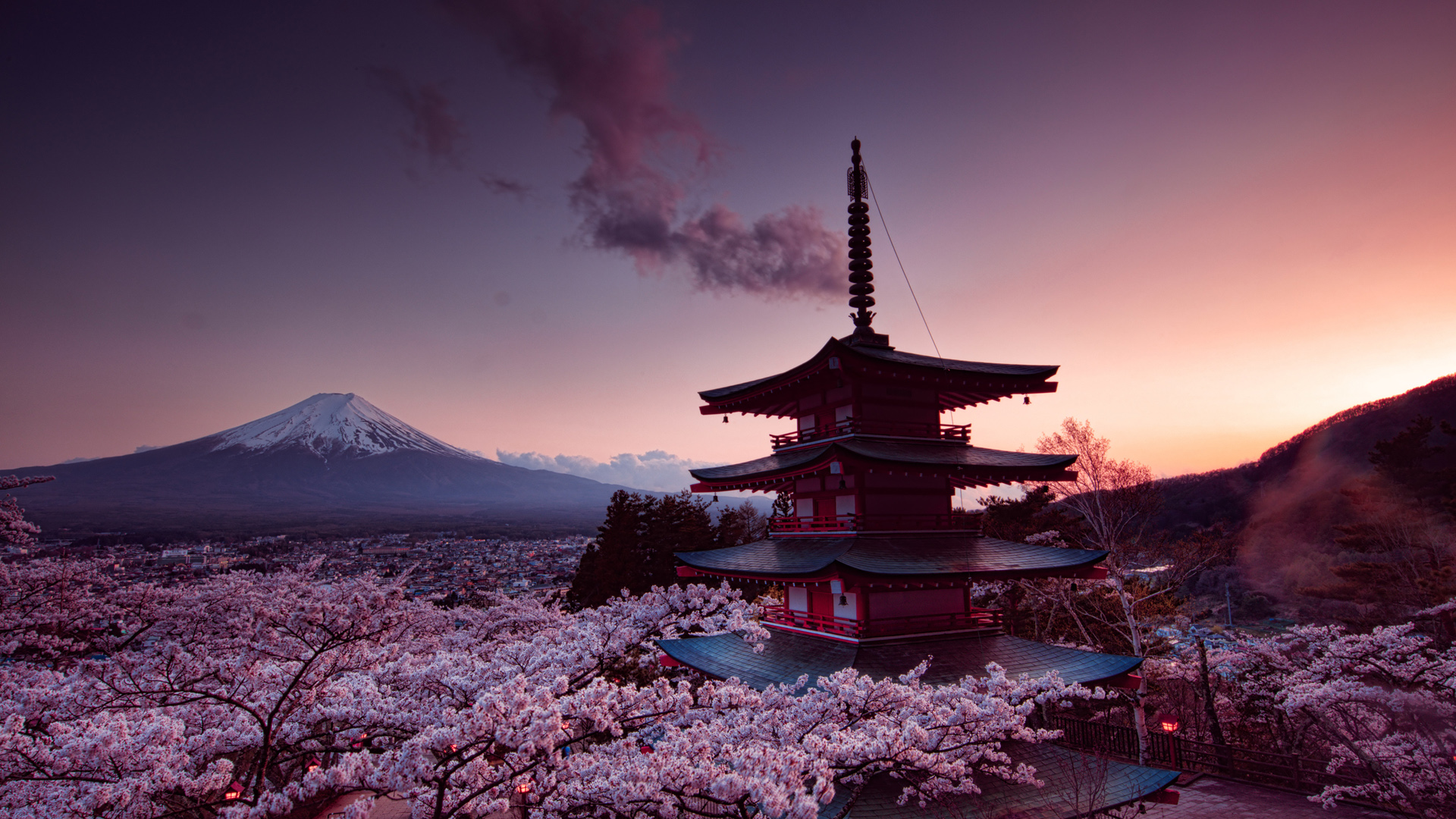 富士山樱花塔美景，日本风情桌面壁纸，免费下载电脑背景
