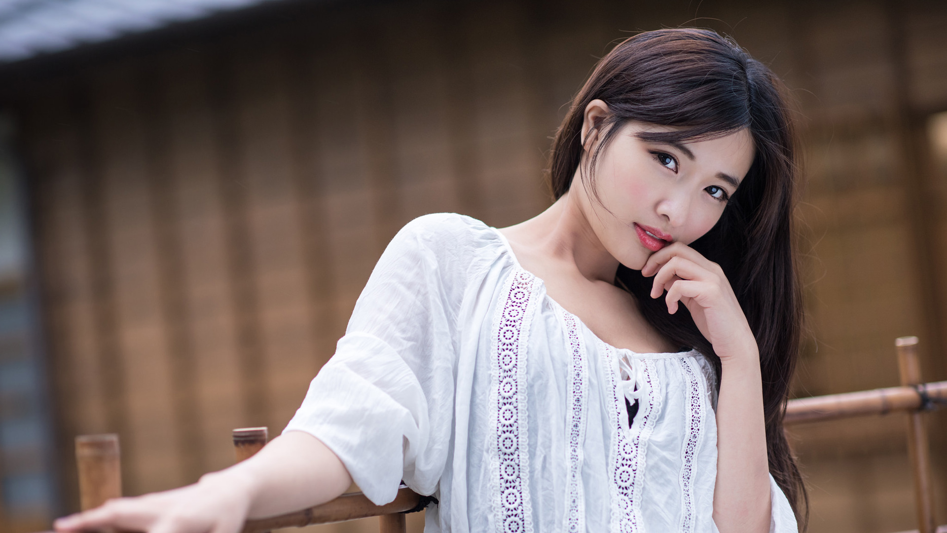 长发气质美女精选壁纸，免费下载，打造个性电脑桌面