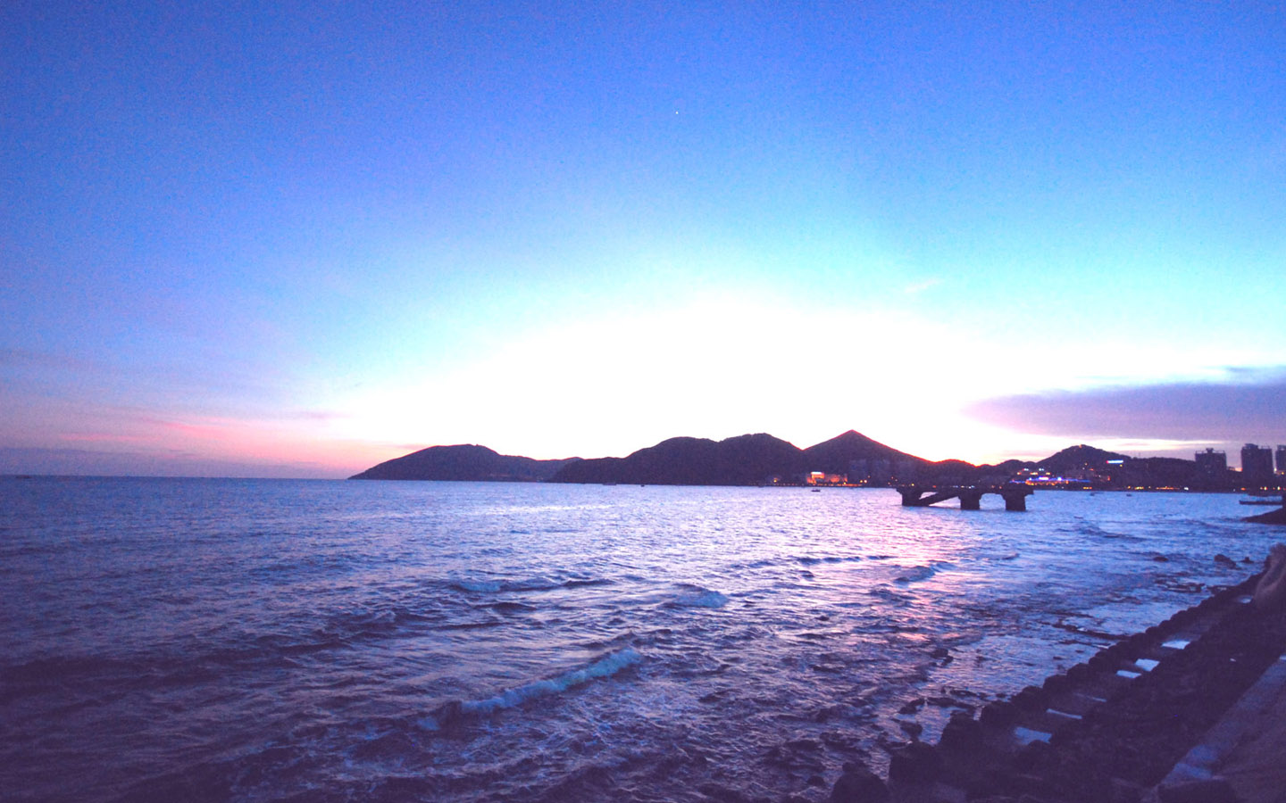 海边黎明风景壁纸