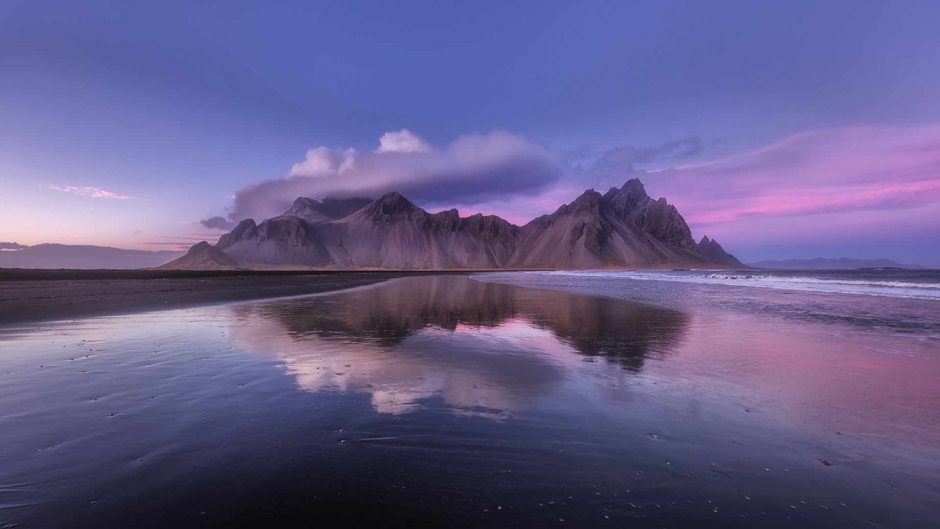 海边的山风景壁纸