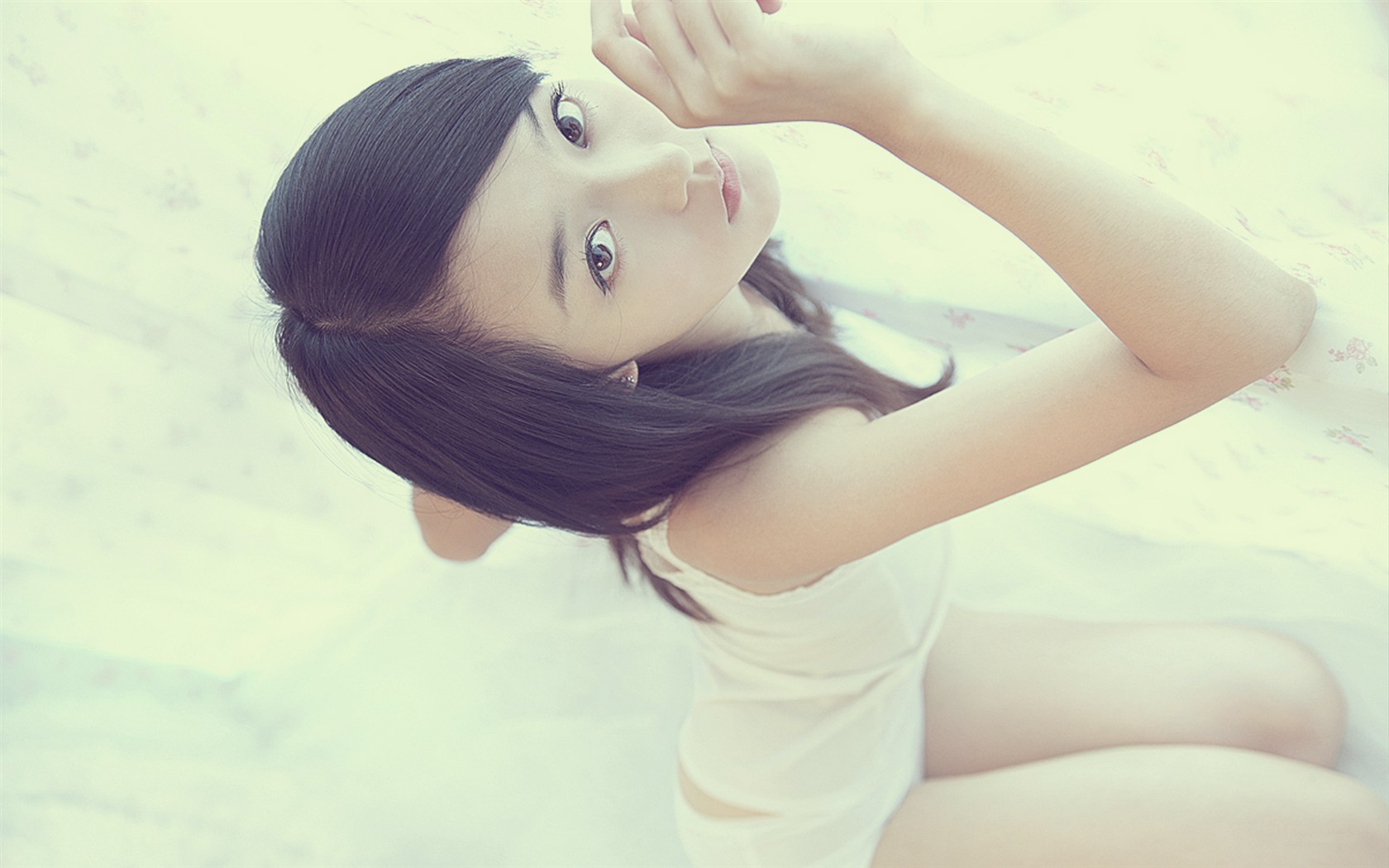 清纯美女壁纸精选，2011年免费高清电脑壁纸下载
