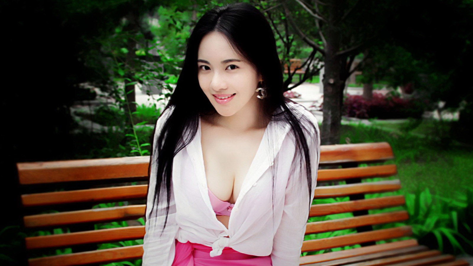 美女壁纸大赏，免费高清桌面图片下载