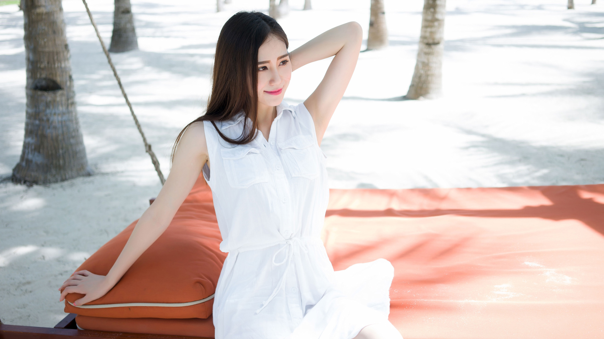 优雅白裙美女，SISY思薄荷岛摄影精选壁纸，免费下载电脑桌面背景