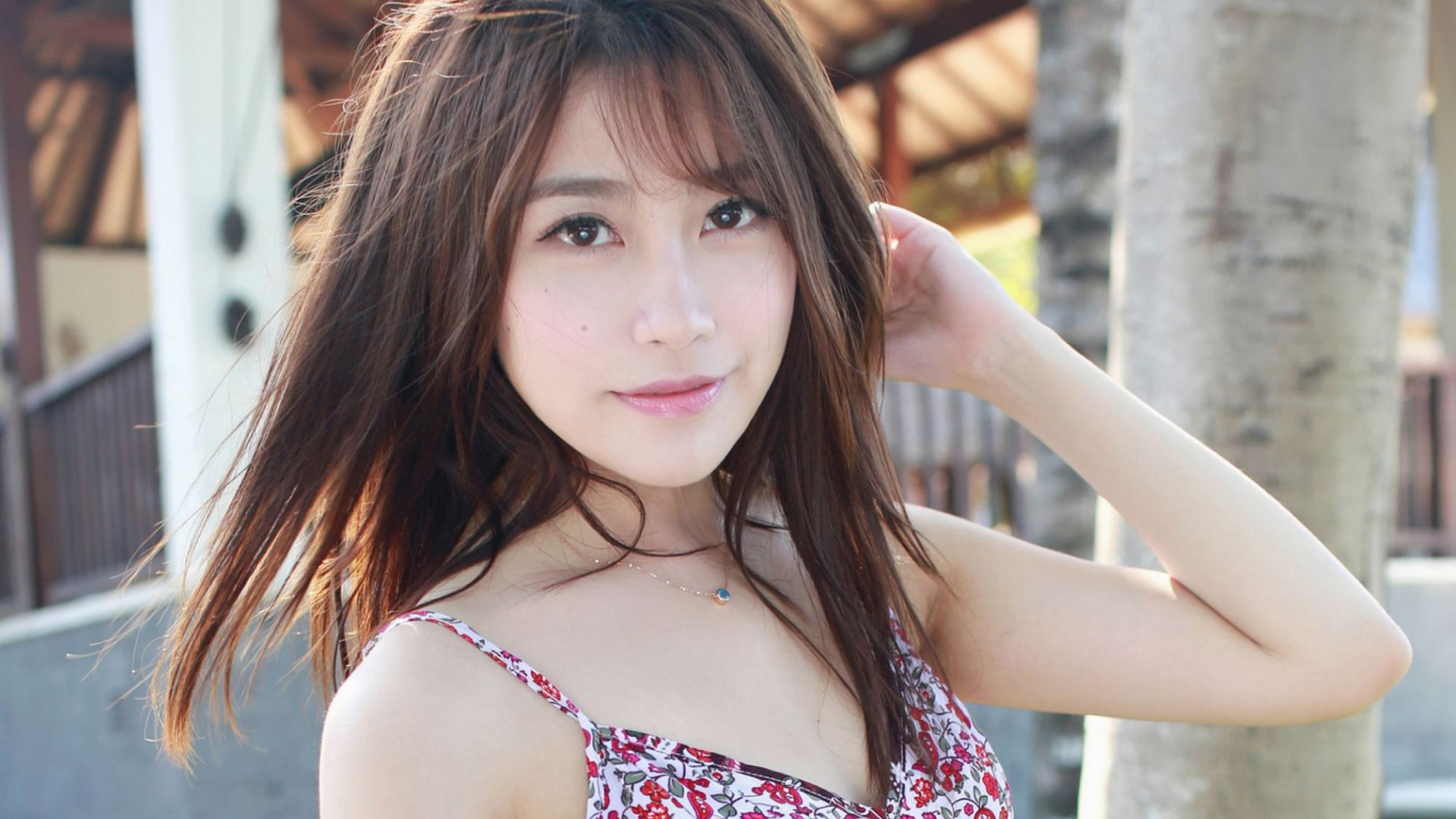 许诺Sabrina精选，花纹图案小裙子美女壁纸，免费电脑壁纸高清下载
