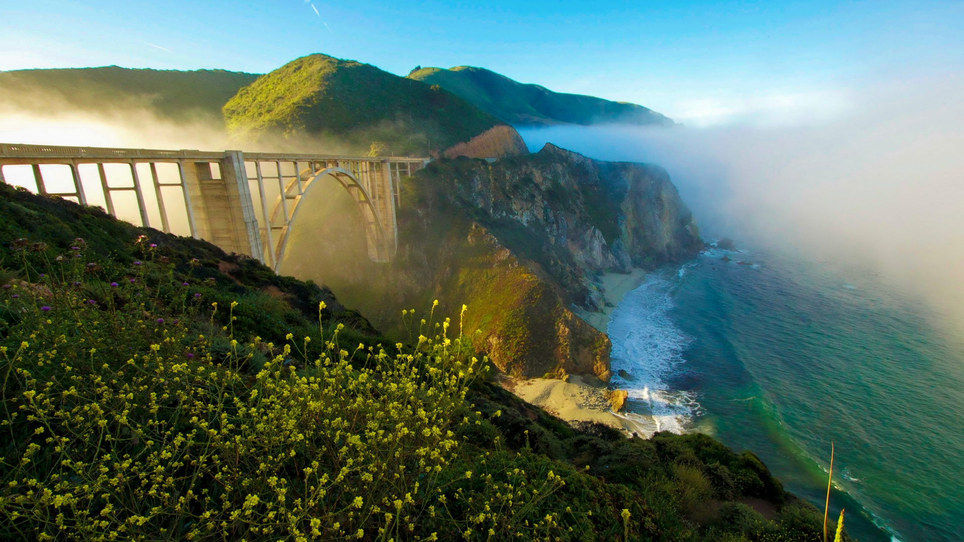 美国加州,桥梁,雾,海岸,悬崖,大海,天空,风景桌面壁纸
