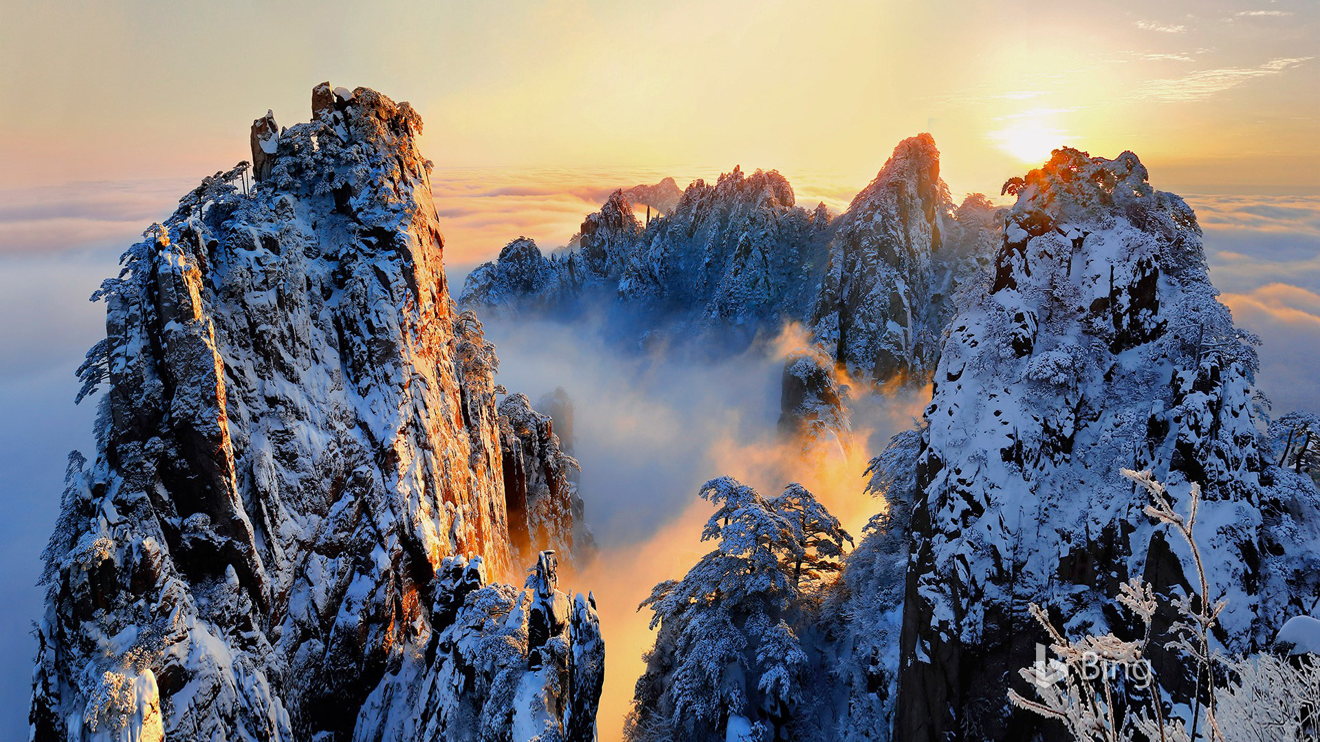 安徽省黄山风景区雪景桌面壁纸