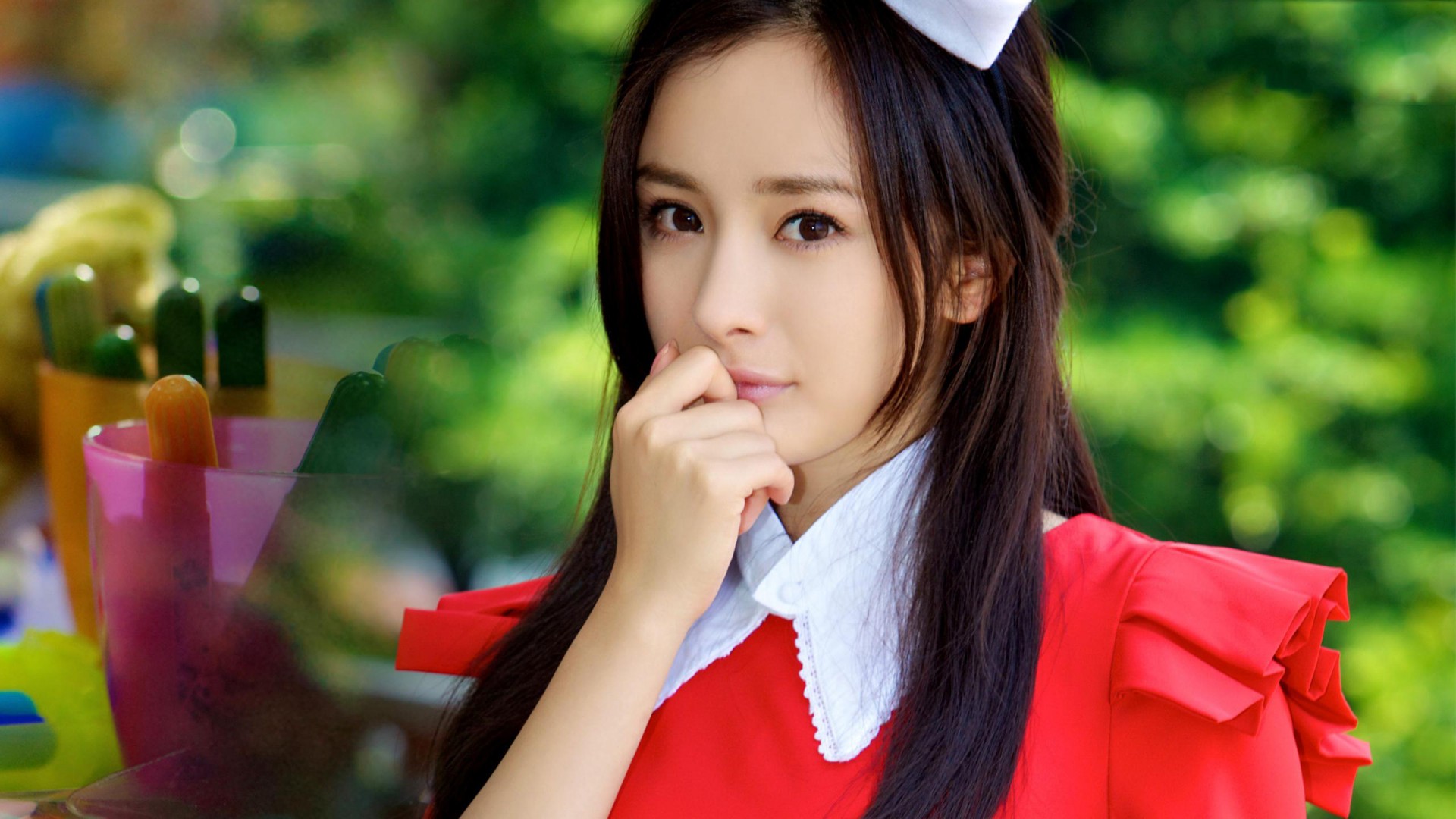 玛德2号杨幂高清美女壁纸，免费电脑桌面背景下载