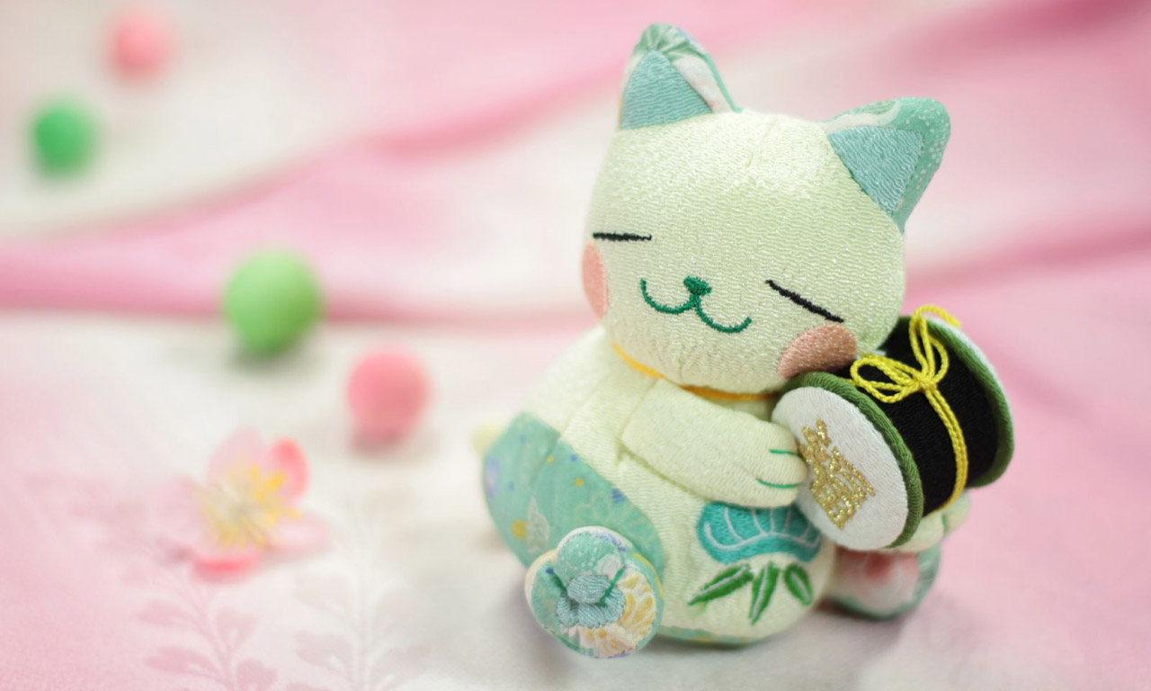 毛绒玩具猫可爱壁纸，免费电脑壁纸高清下载