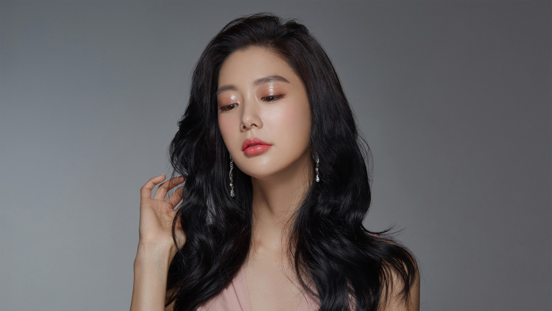 美女克拉拉高清壁纸
