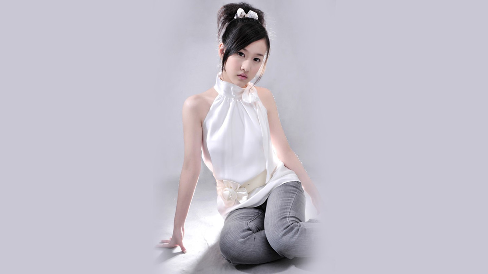 刘美含精选桌面壁纸，高清美女图片，免费下载