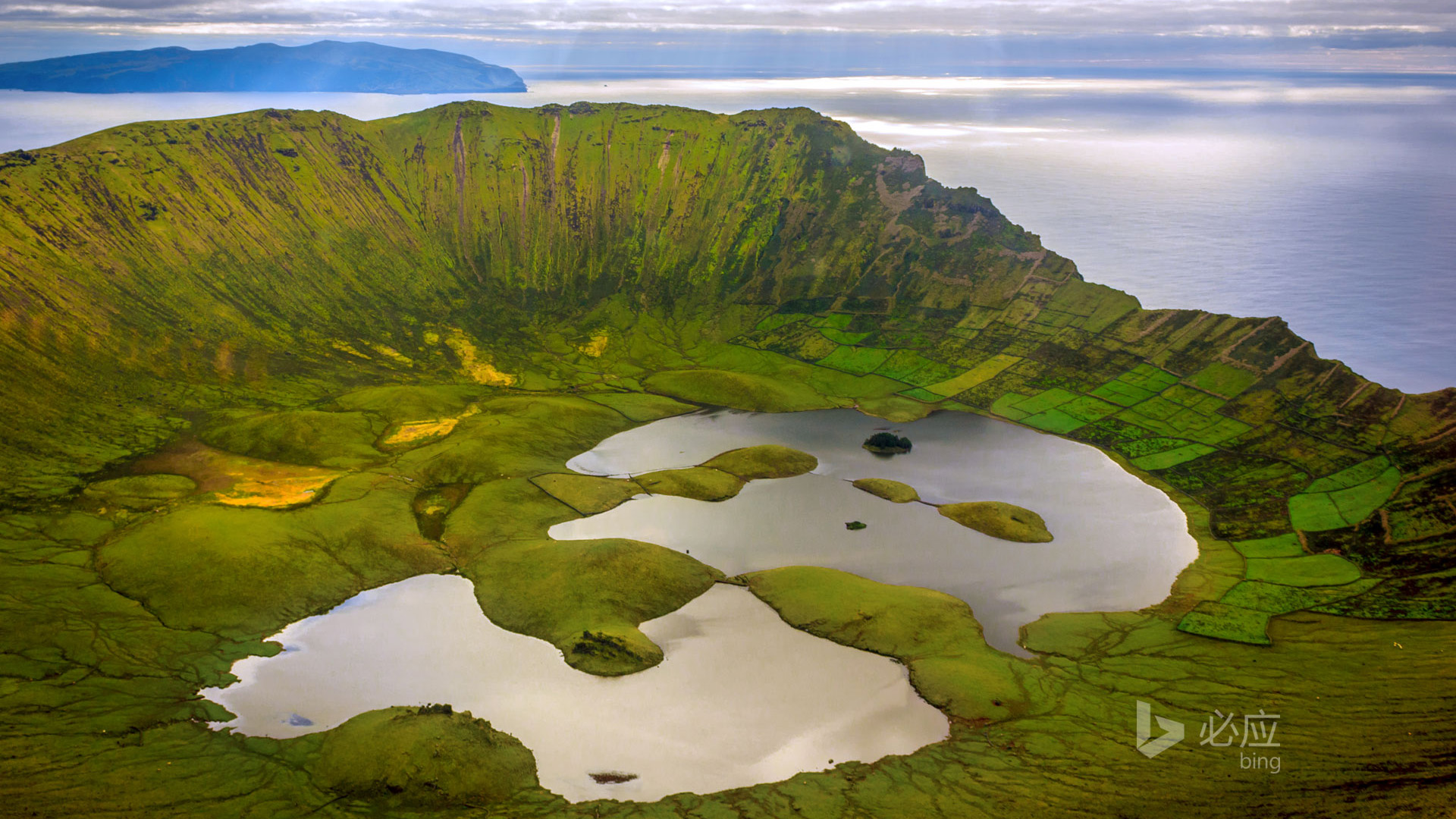 葡萄牙，海洋魅力之旅，科尔沃岛火山奇景，绝美桌面壁纸免费下载