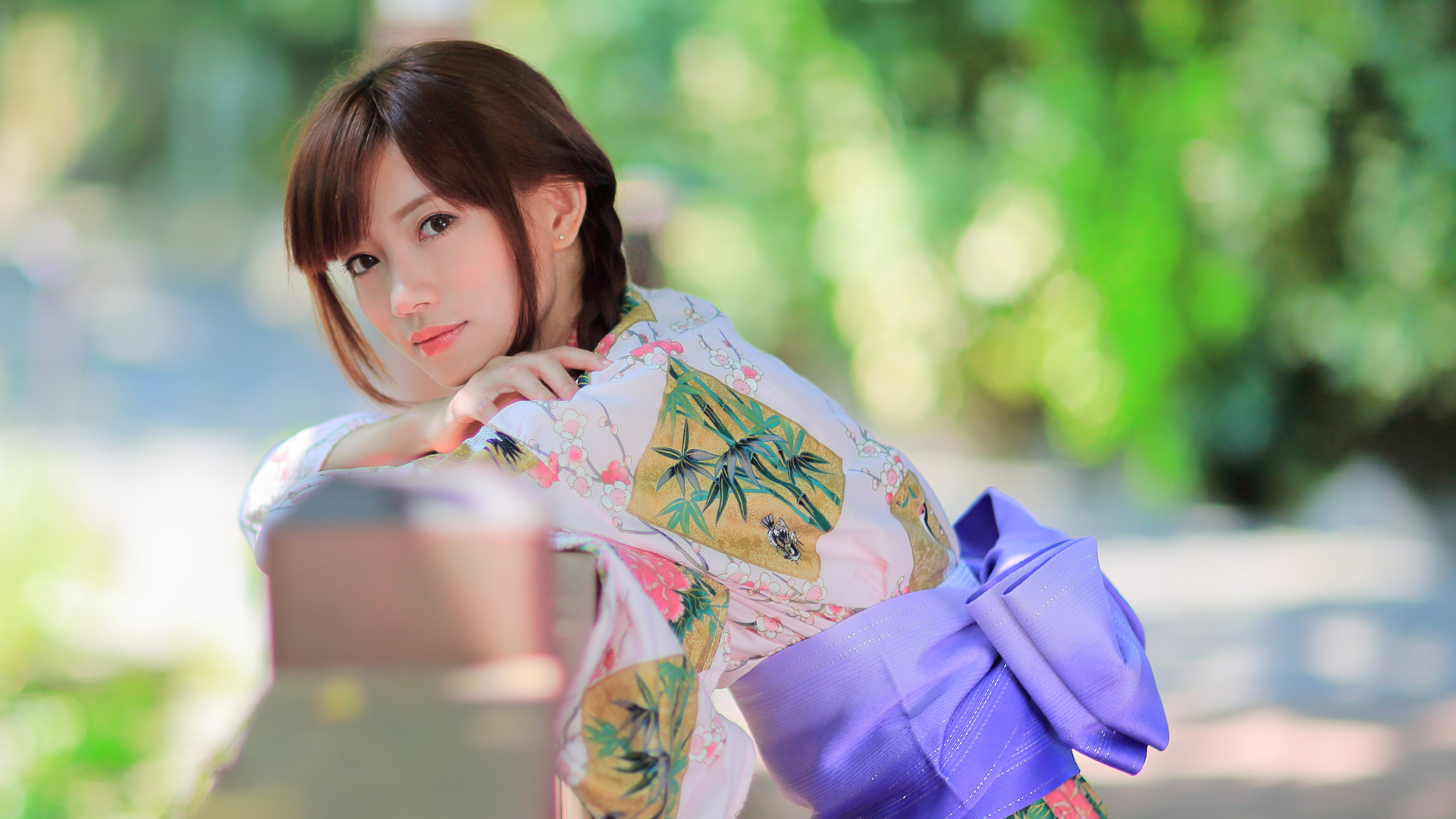 漂亮气质和服美女，明亮的眼睛，和服美女桌面壁纸