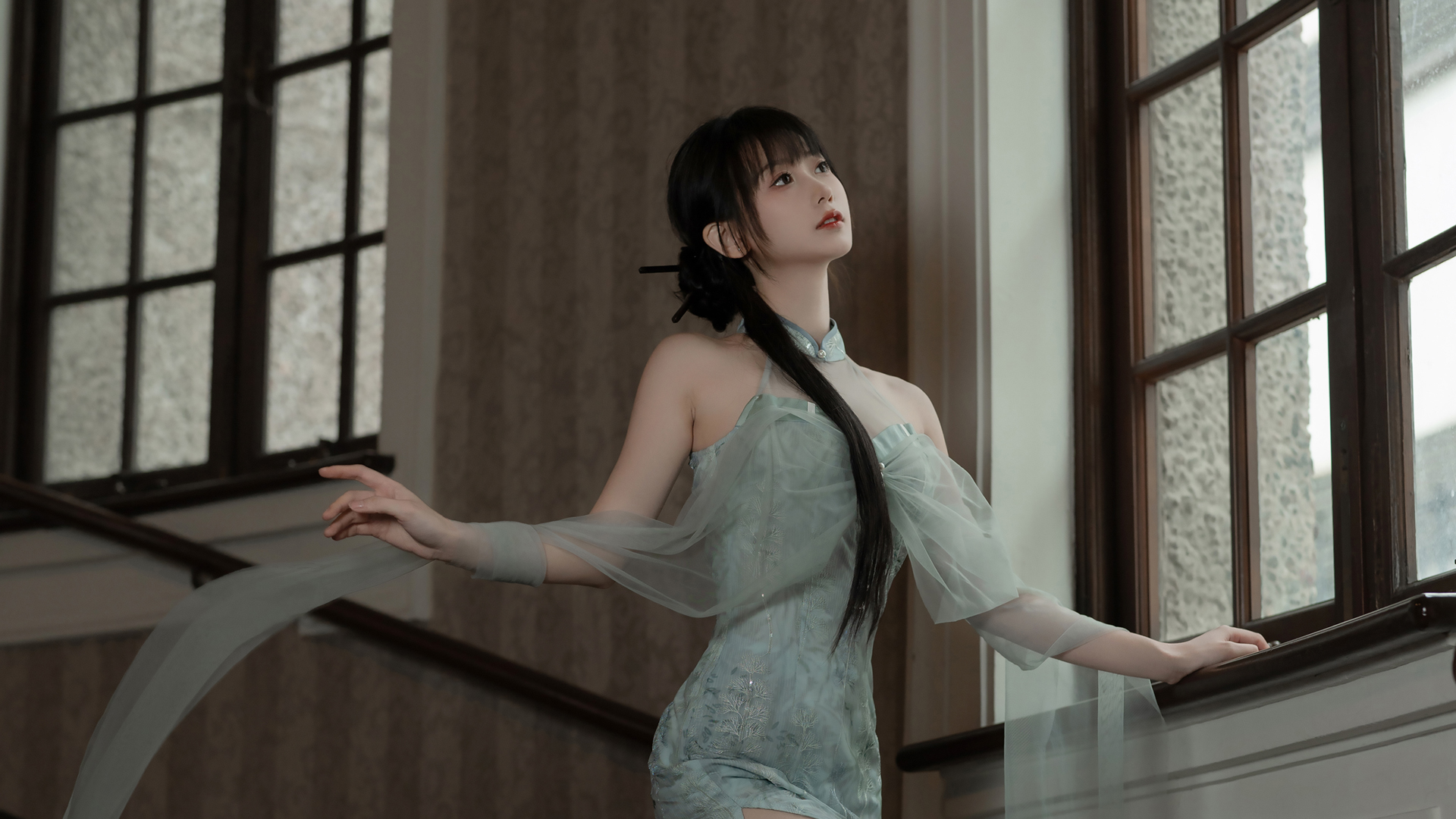 唯美旗袍美女桌面壁纸，精选免费电脑壁纸下载