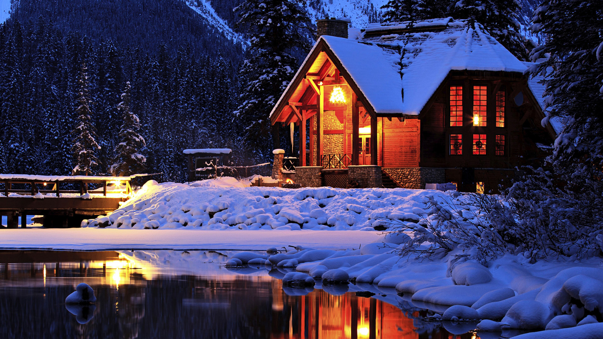 微软官方主题，雪夜壁纸风景，免费高清电脑壁纸下载