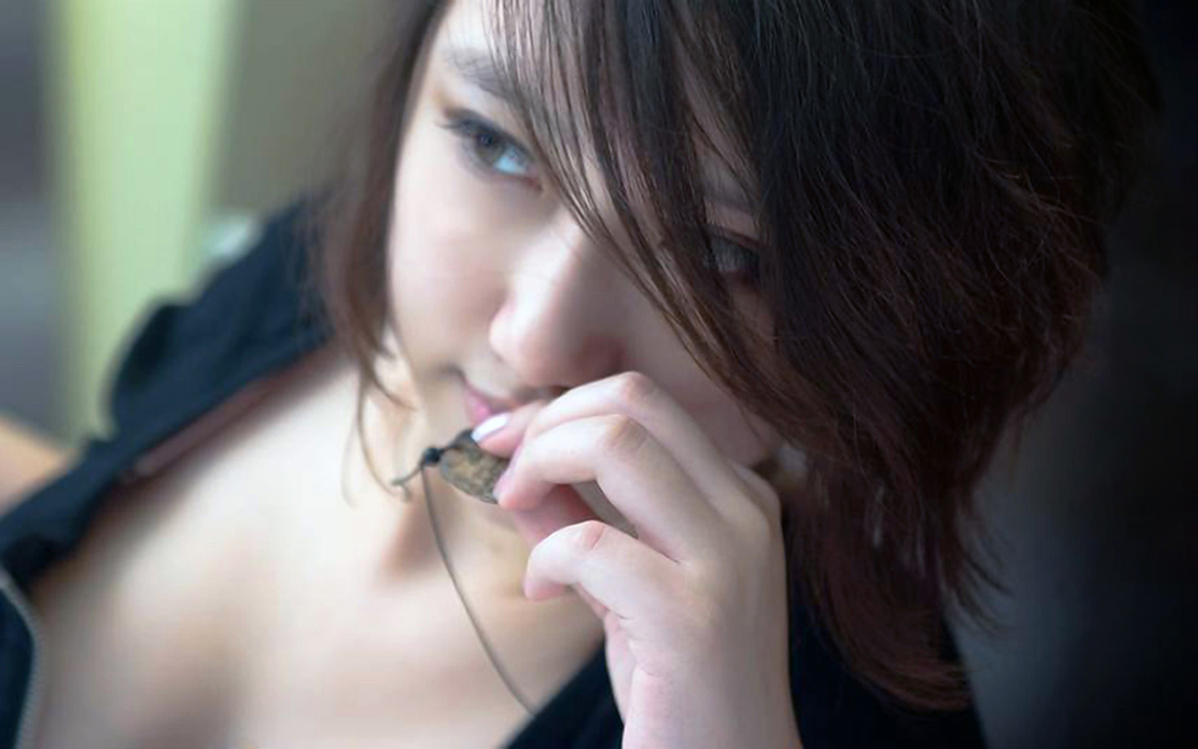 美女之眼，精选桌面壁纸，免费电脑背景下载