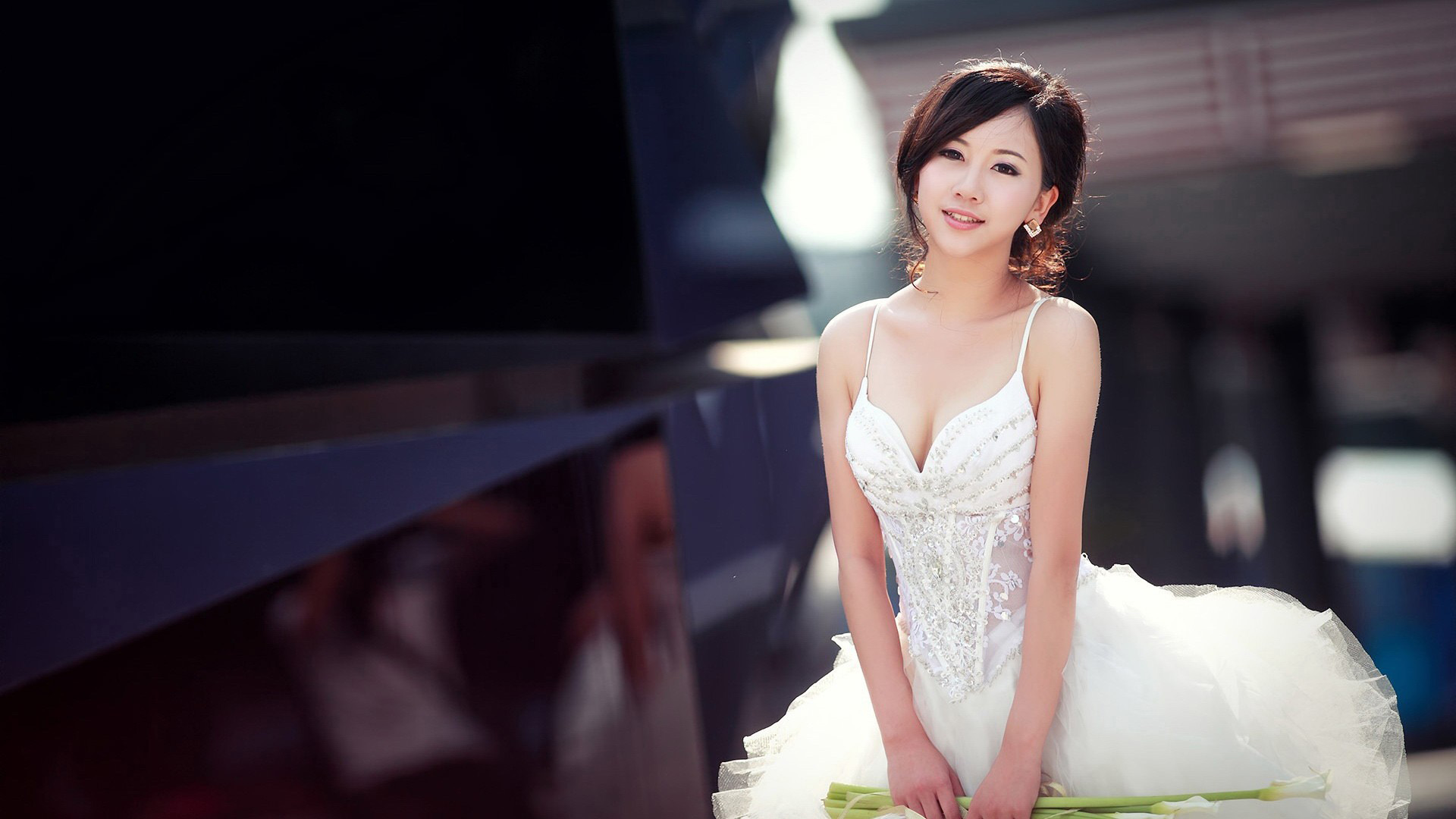免费下载绝美新娘婚纱照电脑壁纸，高清桌面美化必备！