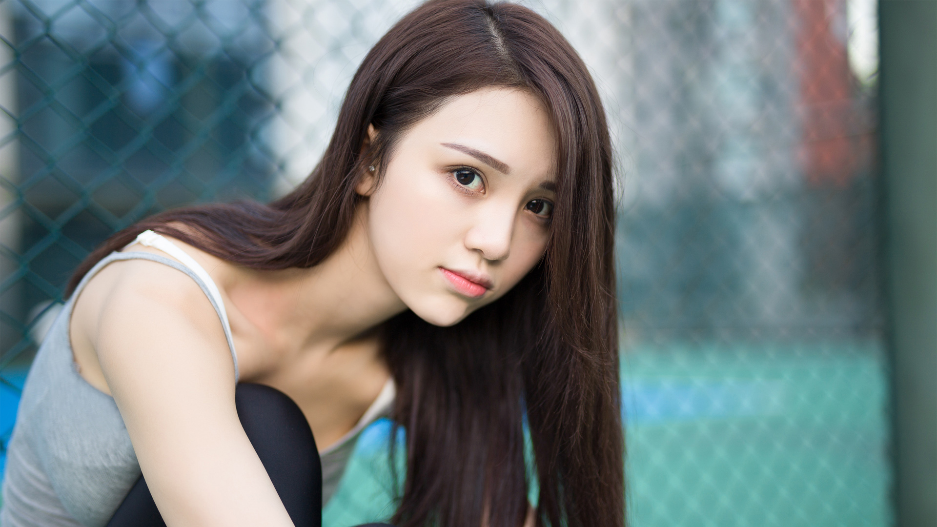 长发网球美女电脑壁纸，精选高清美女壁纸免费下载