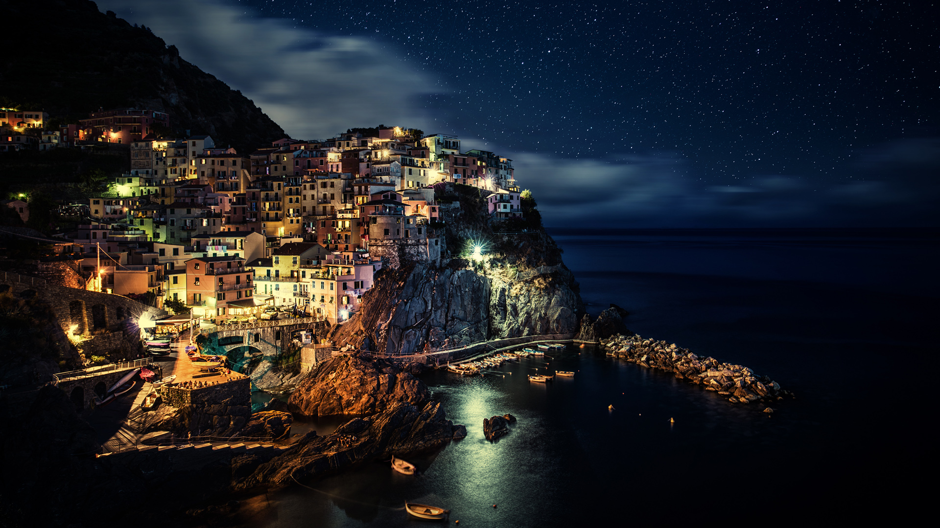 马纳罗拉,夜晚,海边风景桌面壁纸