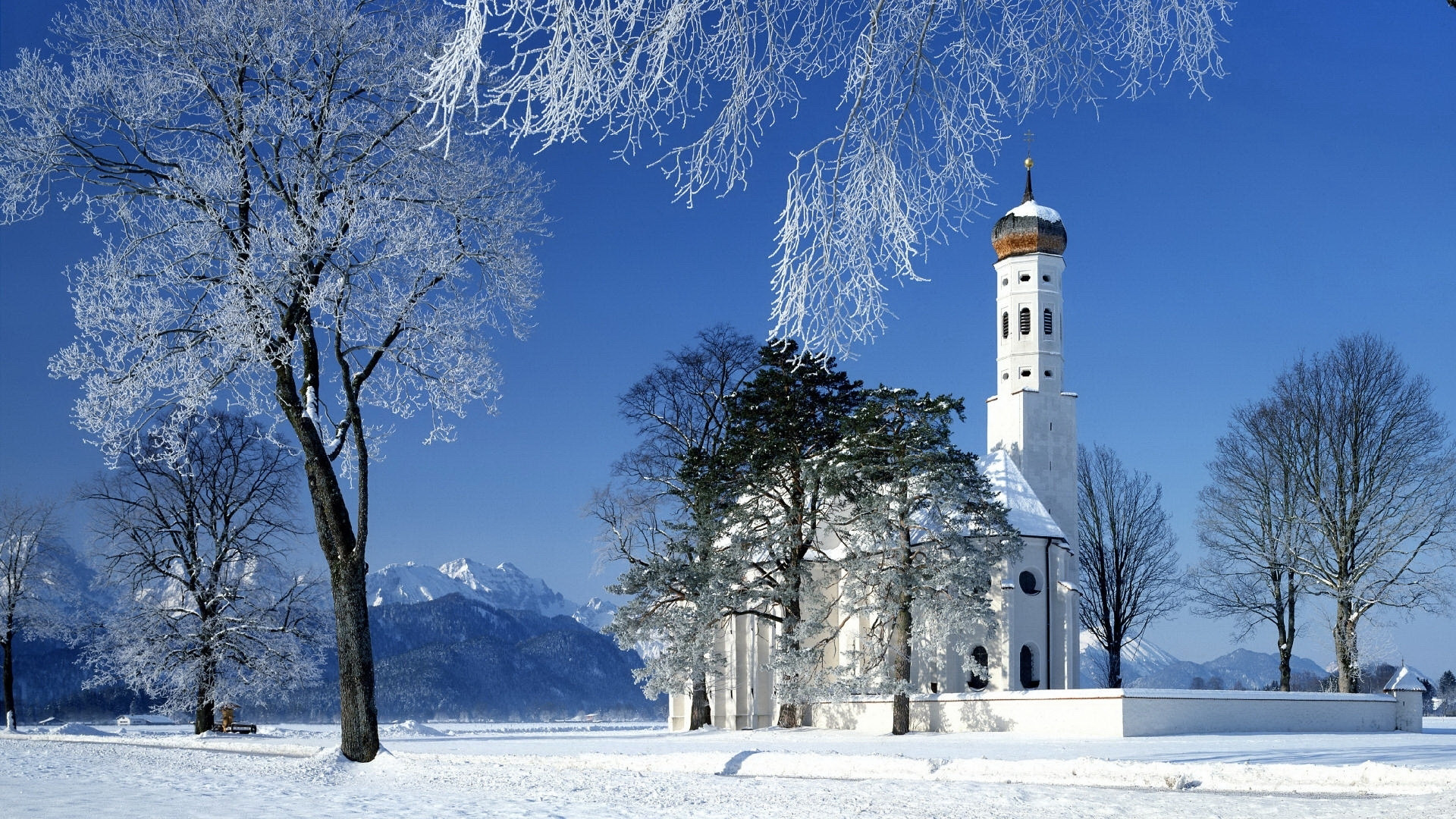 冬日教堂山雪景，绝美壁纸免费下载，装点你的电脑桌面