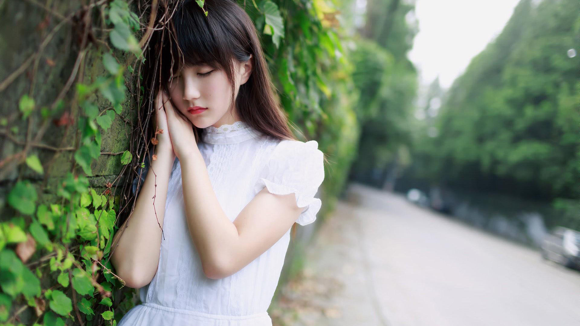 清纯知性自然美女，唯美图片精选，免费电脑壁纸下载