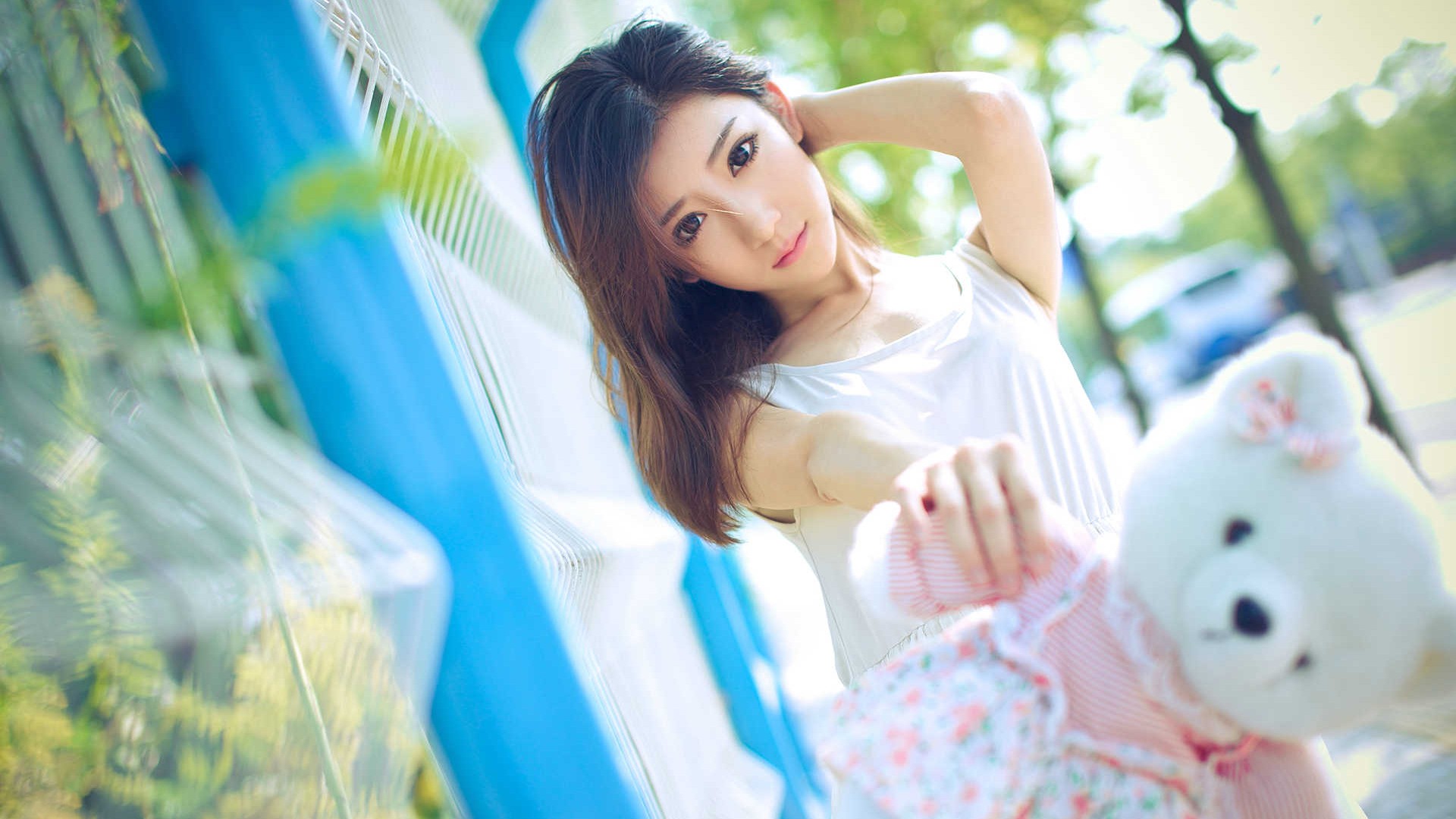 郭韵美女壁纸，高清免费电脑桌面背景下载
