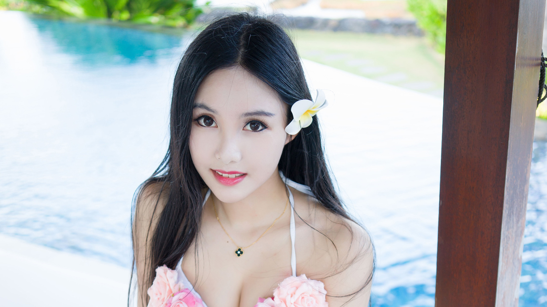 可爱漂亮长发美女陆金佳Jessica桌面壁纸