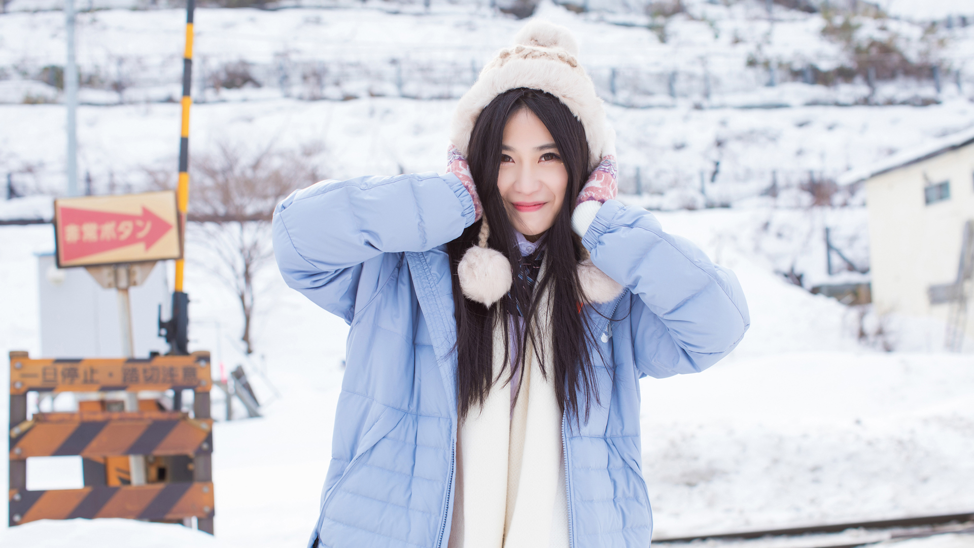 冬季美女壁纸大赏，免费高清电脑壁纸，许诺Sabrina精选分享