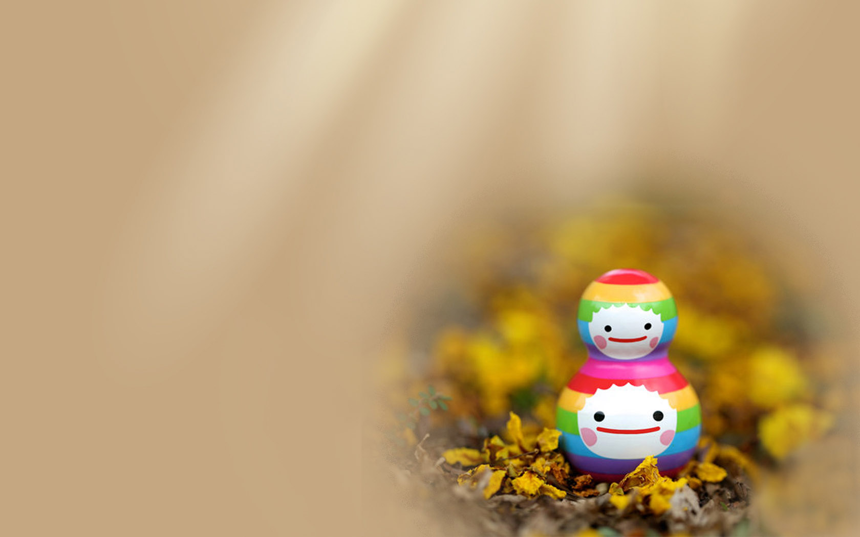 温馨可爱娃娃电脑桌面壁纸，免费下载尽享美好时光！