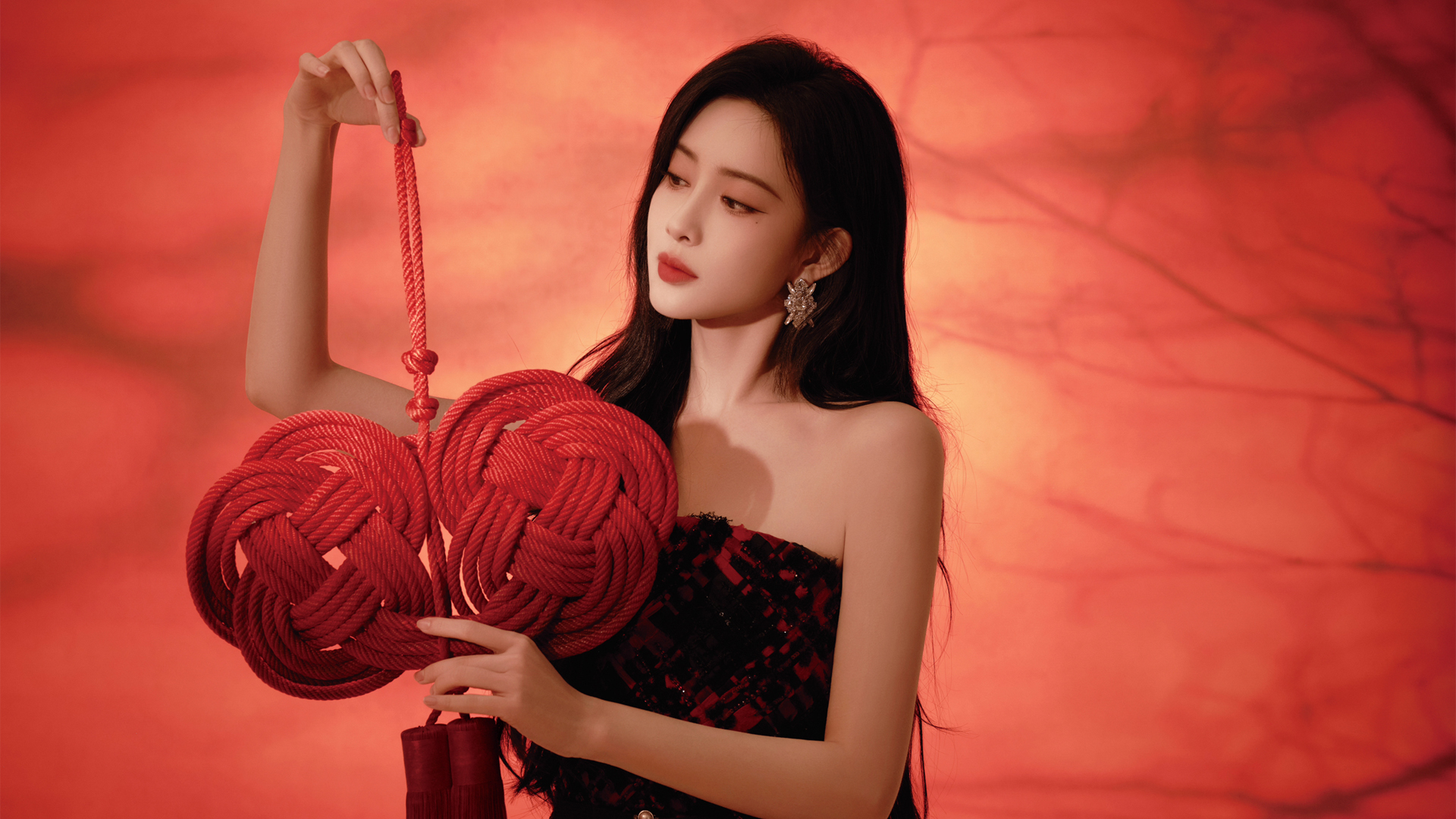 孟子义开工红裙美女桌面壁纸