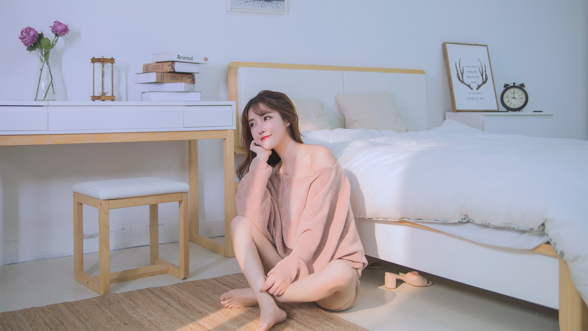 一个人的午后时光，精选美女壁纸，免费电脑壁纸高清下载