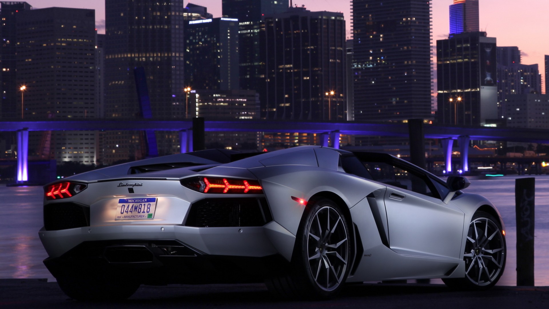 兰博基尼Aventador,LP700-4敞篷跑车,壁纸