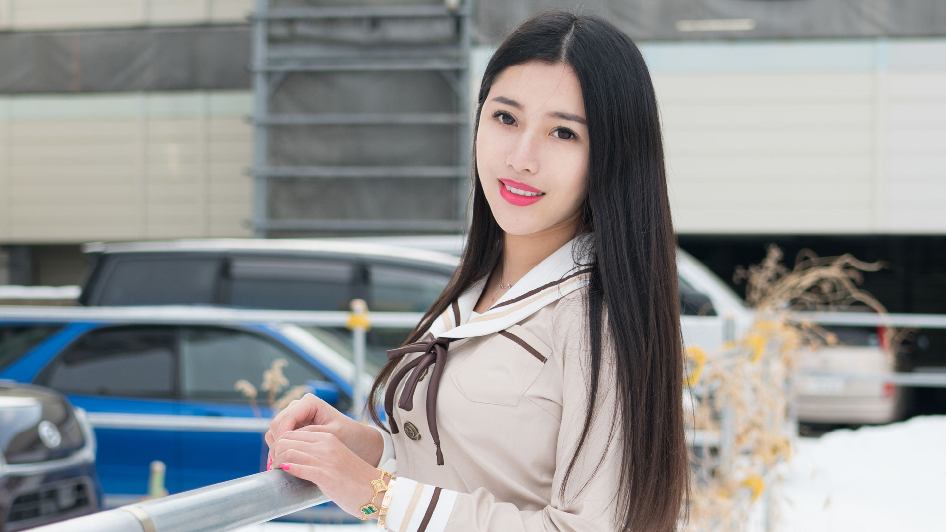清纯美女陈嘉嘉长发壁纸，免费电脑壁纸下载