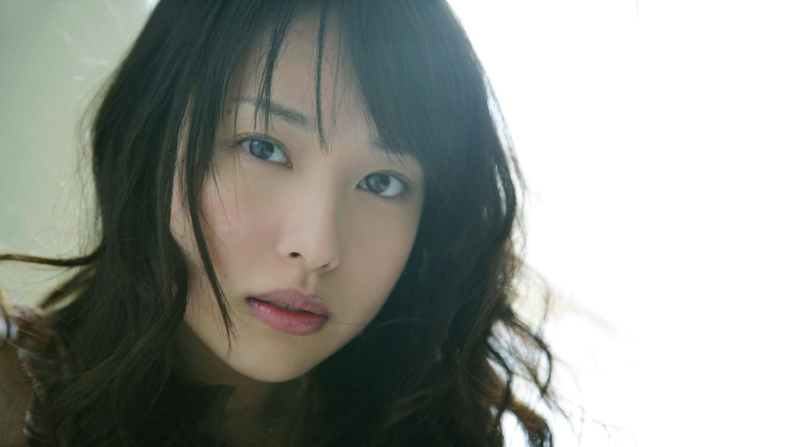 漂亮美女桌面