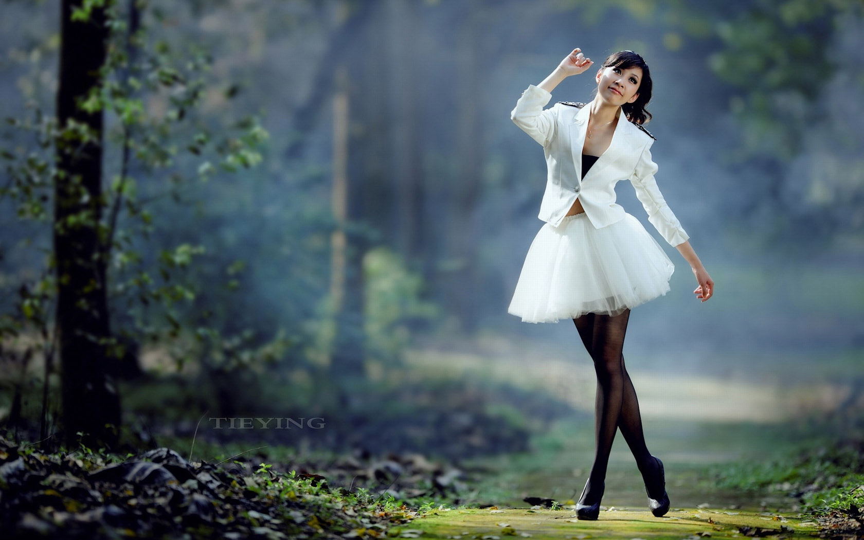 自然美女风景桌面壁纸