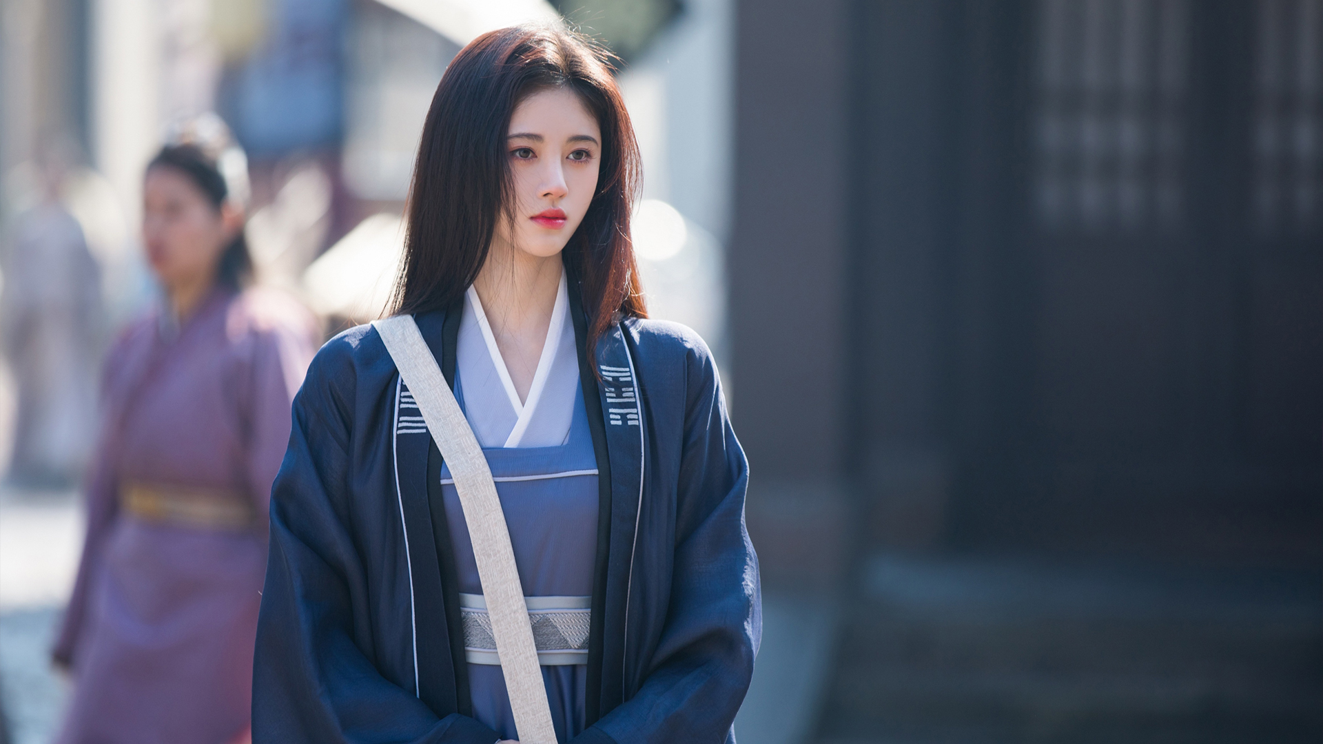 鞠婧祎古装美女剧照大赏，免费下载漂亮书生女装壁纸，装点你的电脑桌面！