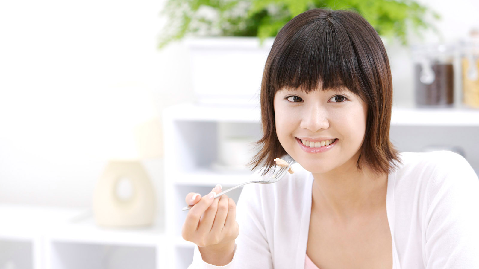 美女壁纸免费下载，精选健康美女桌面壁纸，一键获取！