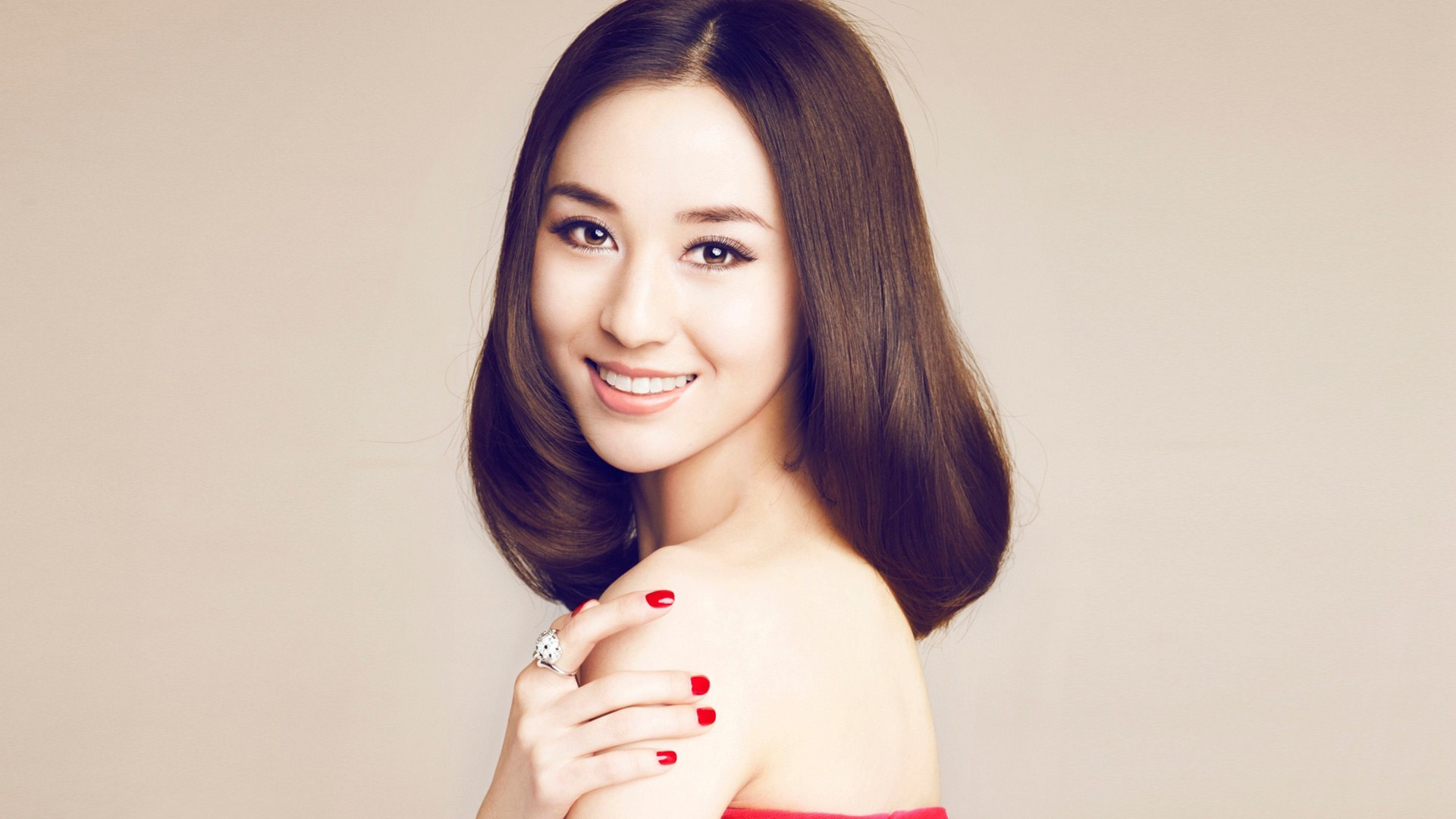 美发女神壁纸精选，免费高清电脑壁纸下载