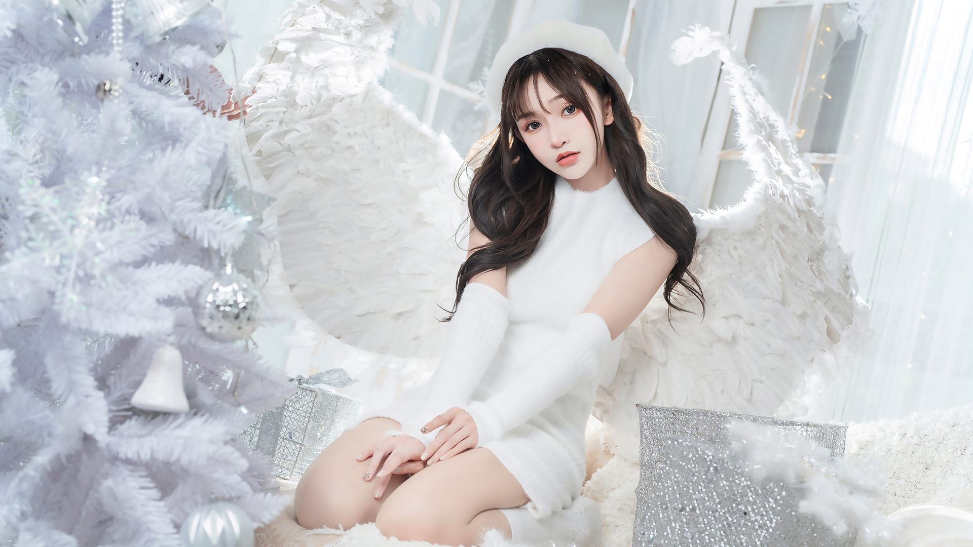 清纯天使美女，白色翅膀电脑壁纸，免费下载高清美图