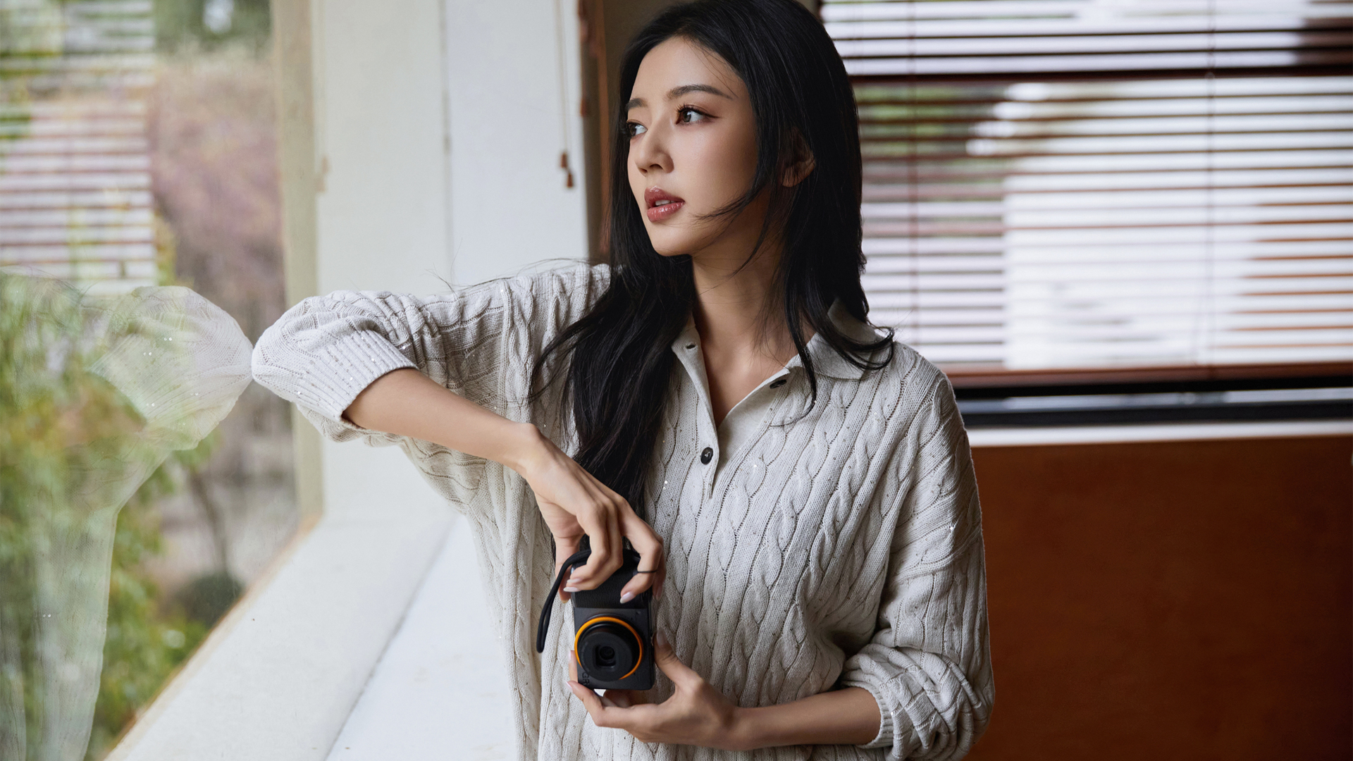 高清美女何瑞贤壁纸大赏，免费电脑壁纸下载，打造居家养眼新体验
