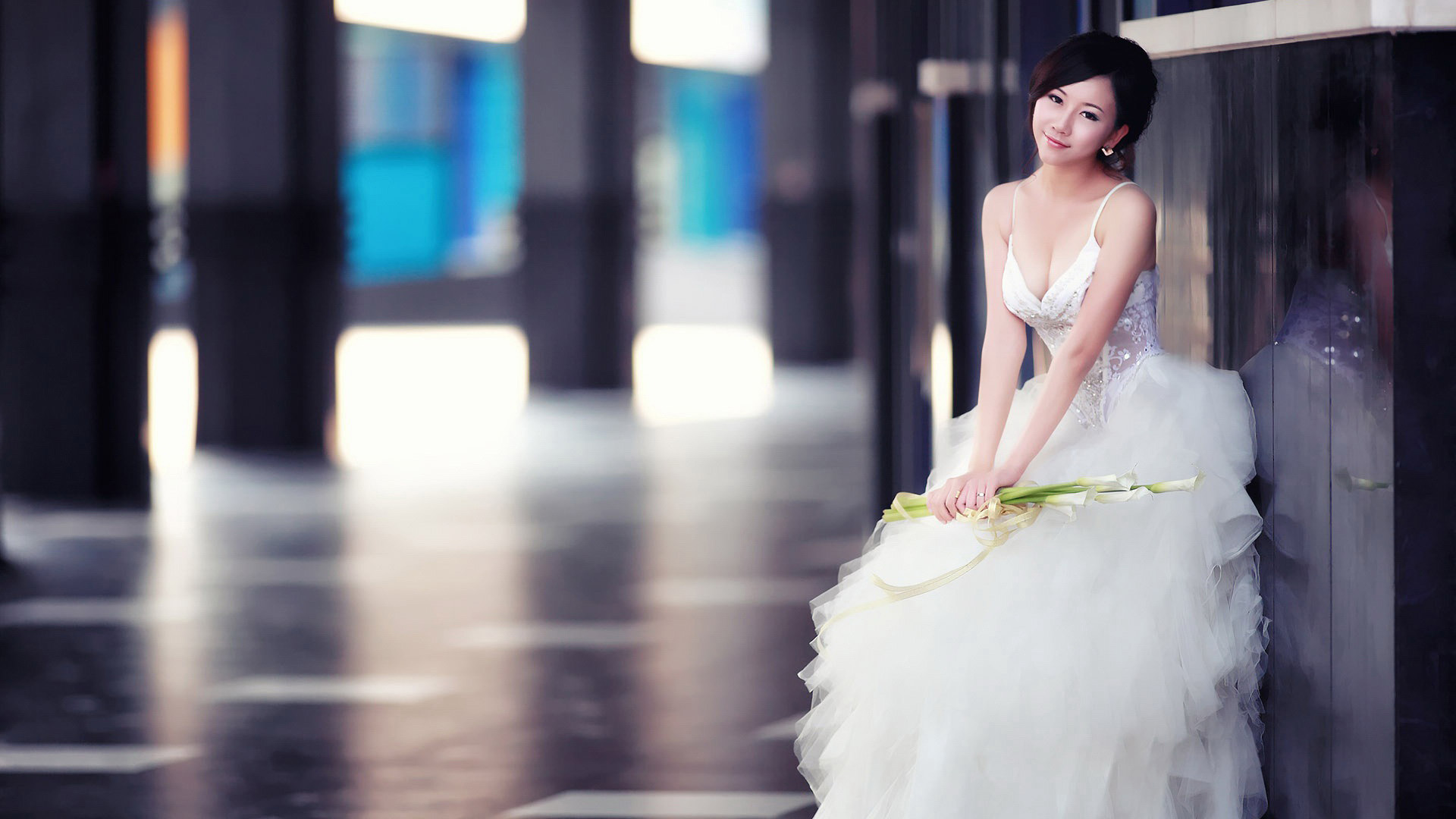 绝美白色婚纱照美女特写壁纸，高清免费电脑壁纸下载
