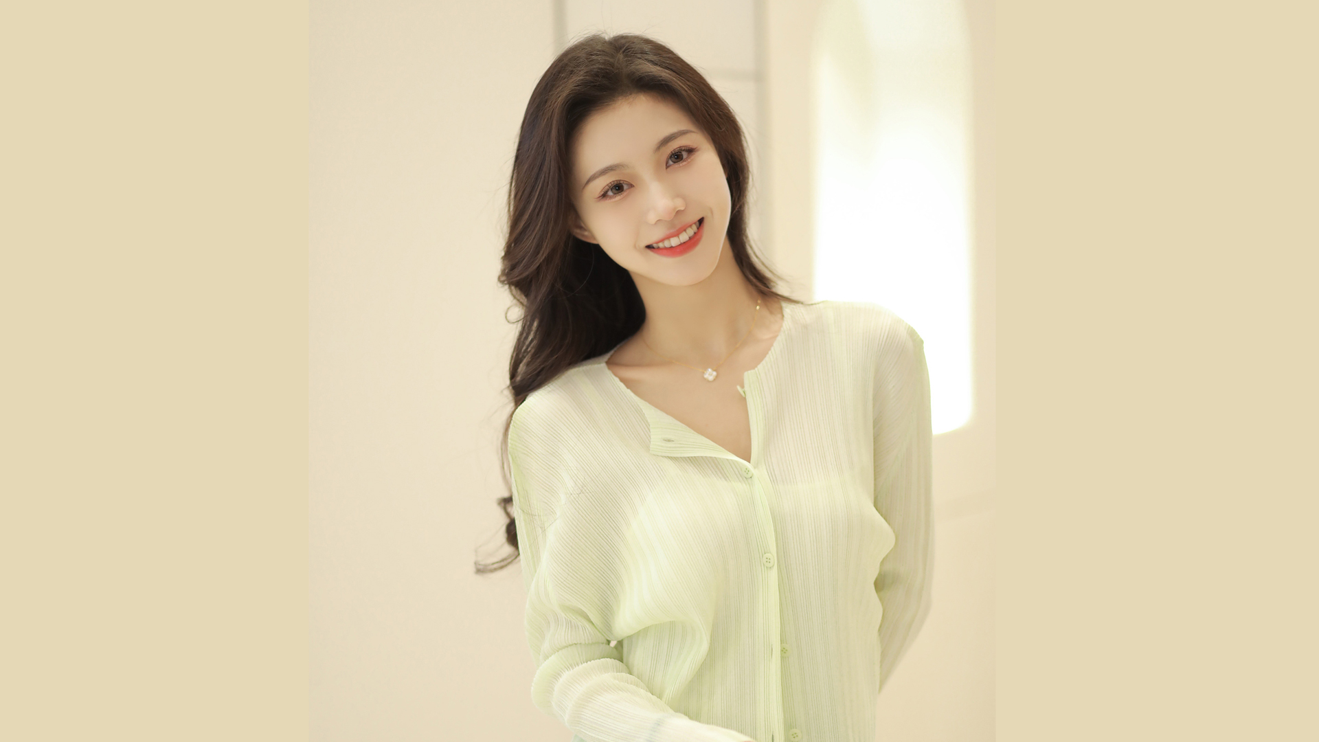 清新养眼美女壁纸，杨茗茗专属精选，免费电脑壁纸下载