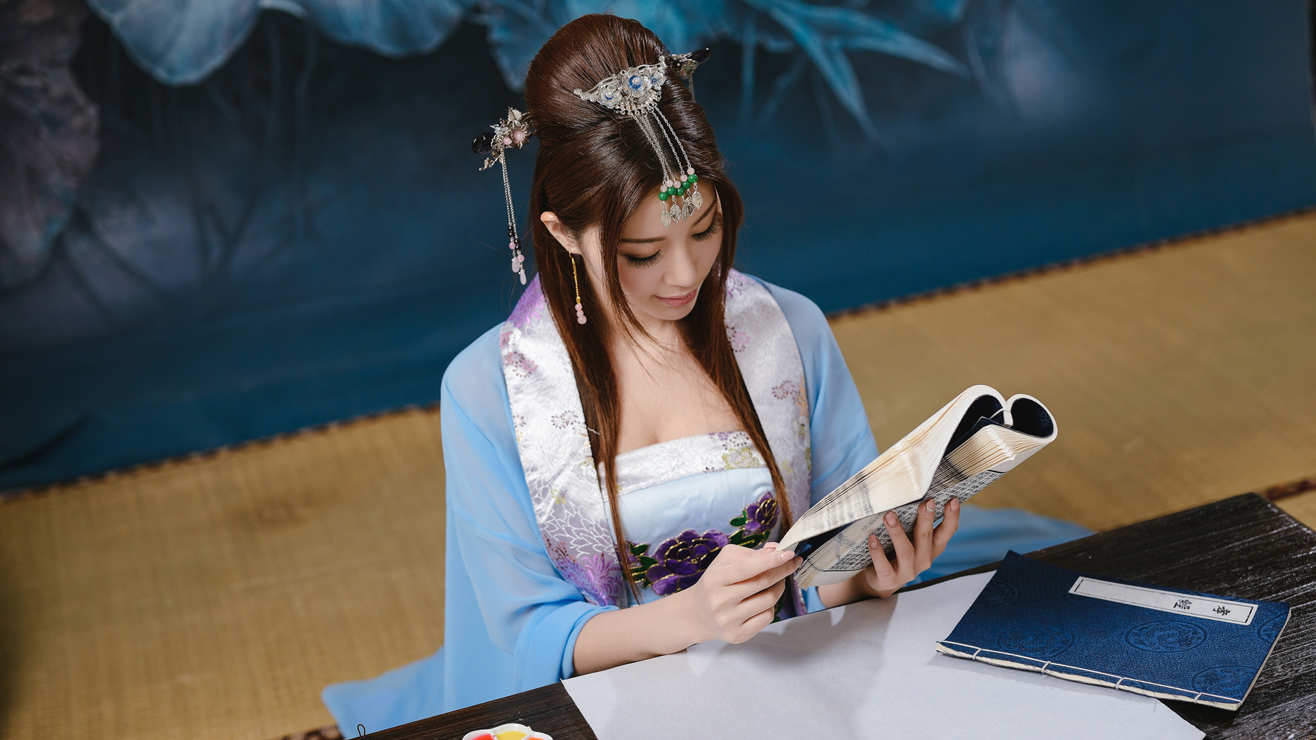 古典美人邬育錡电脑壁纸，免费高清下载，装点你的桌面