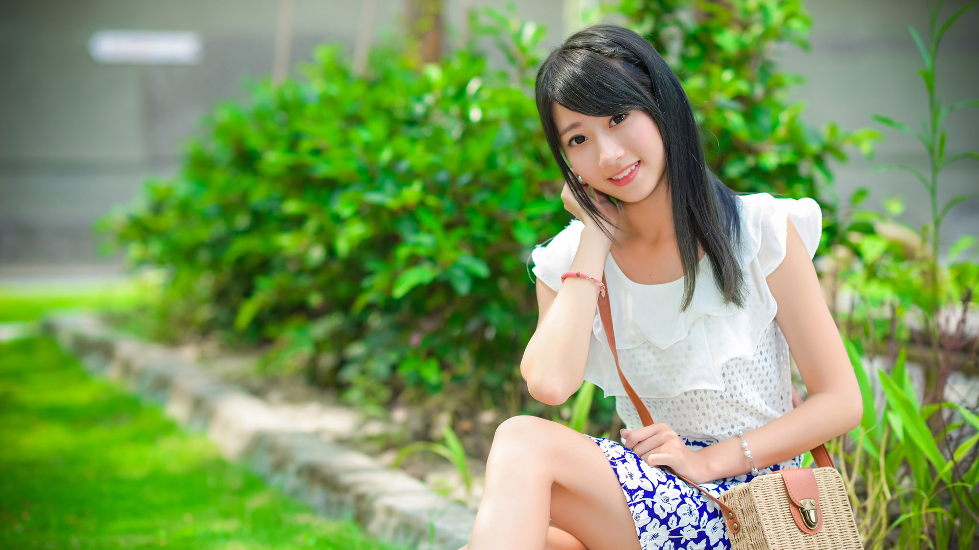 清纯佳人小嘉，张嘉庭精选桌面壁纸，免费下载畅享美女风情