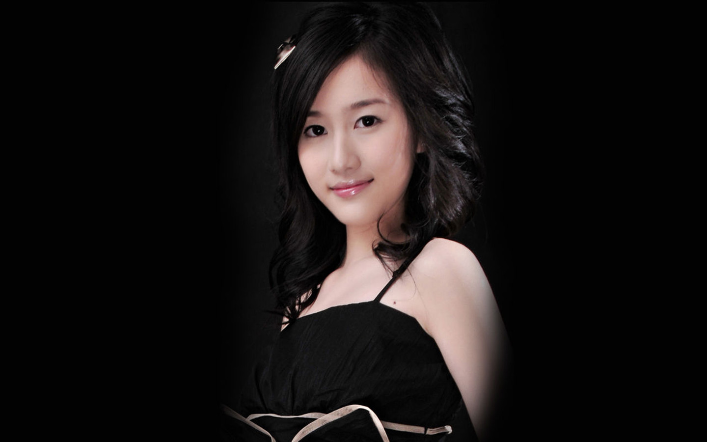 刘美含精选美女壁纸，免费高清桌面背景下载