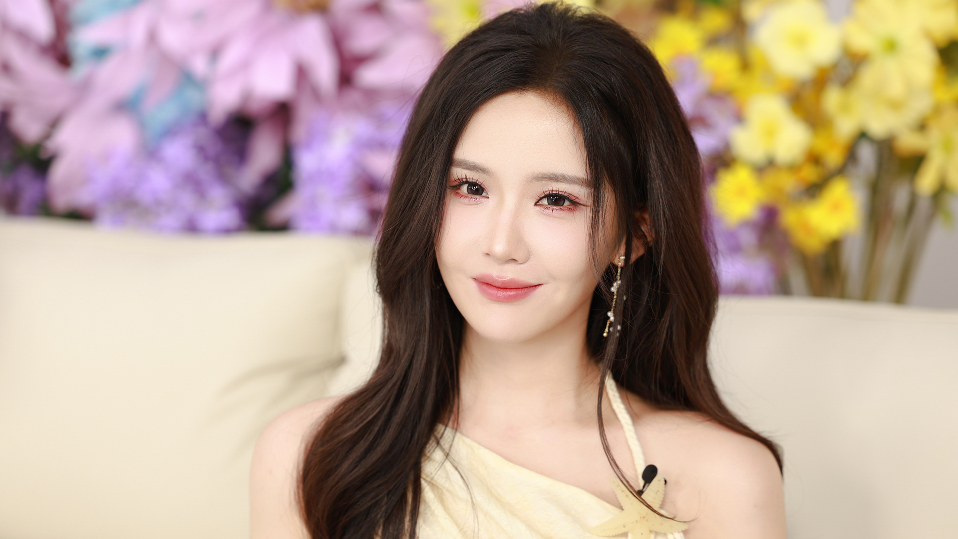 王艺瑾高清美女桌面壁纸，免费下载用于电脑