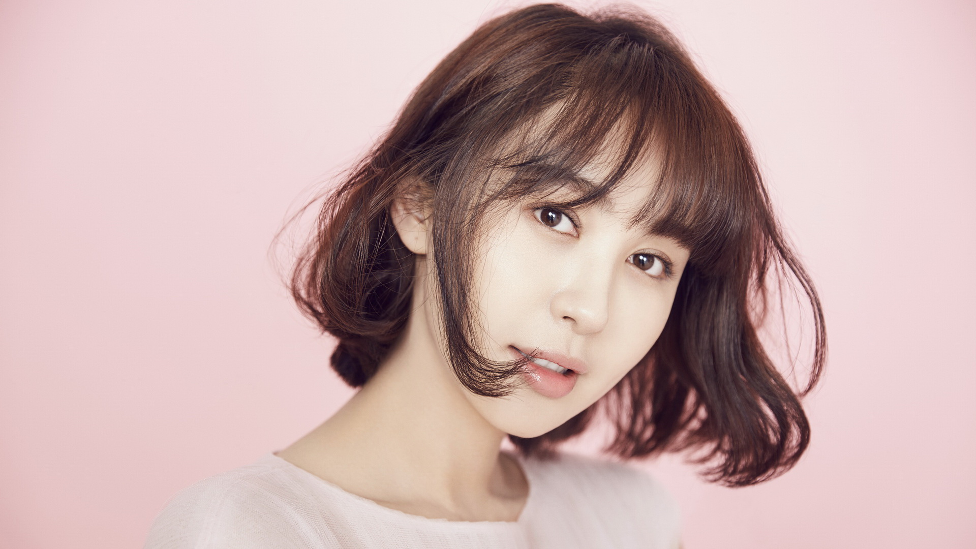 美女李菲儿精选桌面壁纸，免费高清电脑壁纸下载
