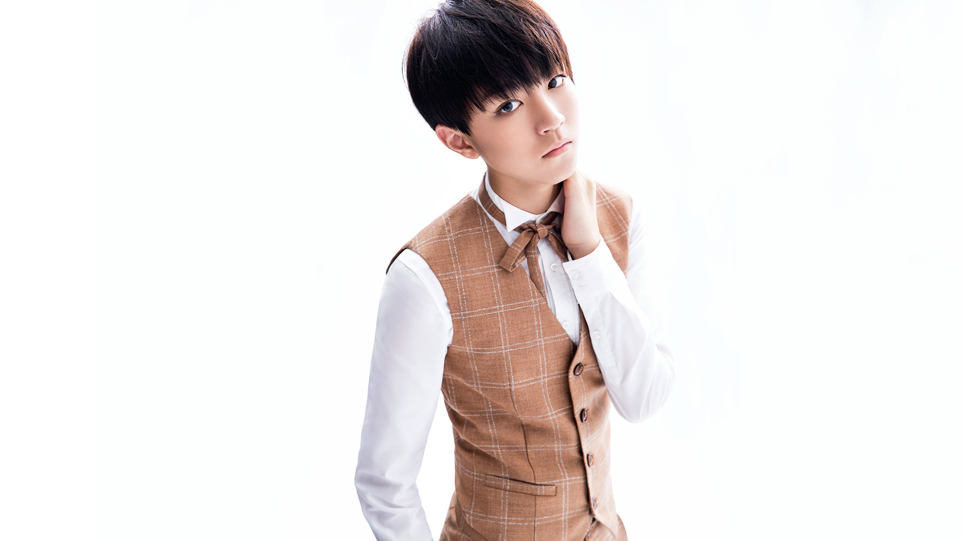 TFBOYS电脑桌面壁纸，免费人物壁纸，一键下载！